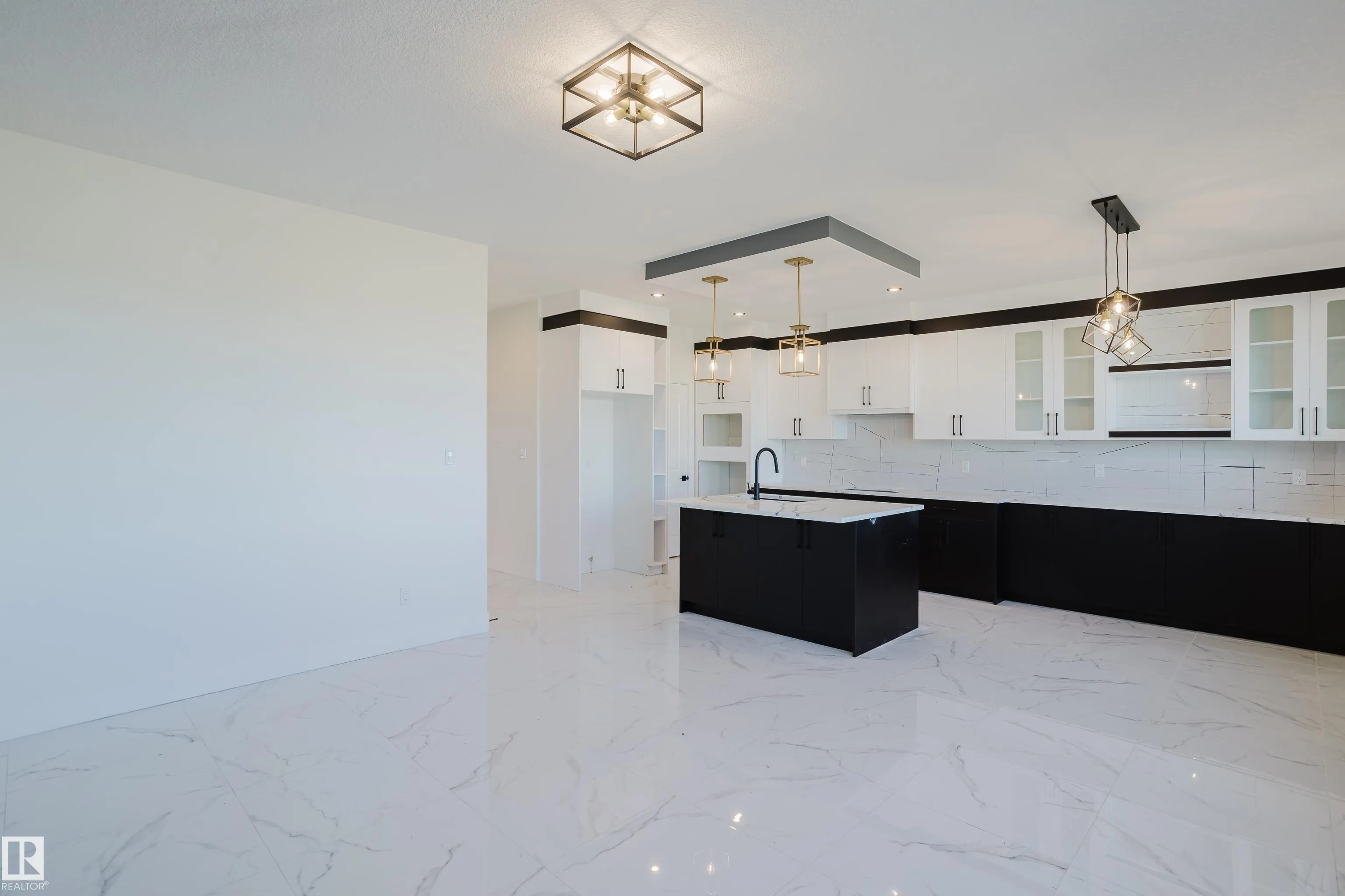 343 Munn Way
