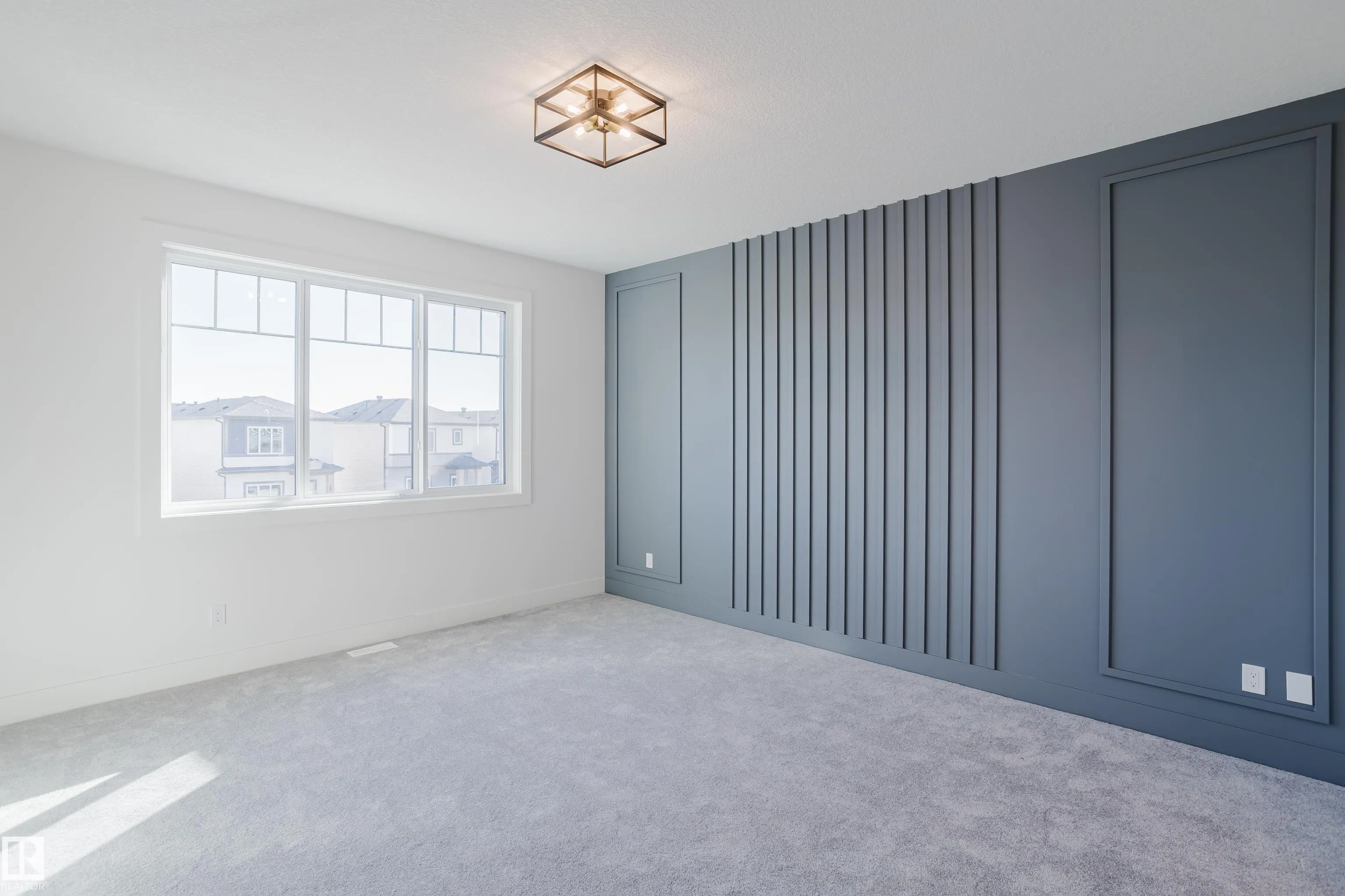 343 Munn Way
