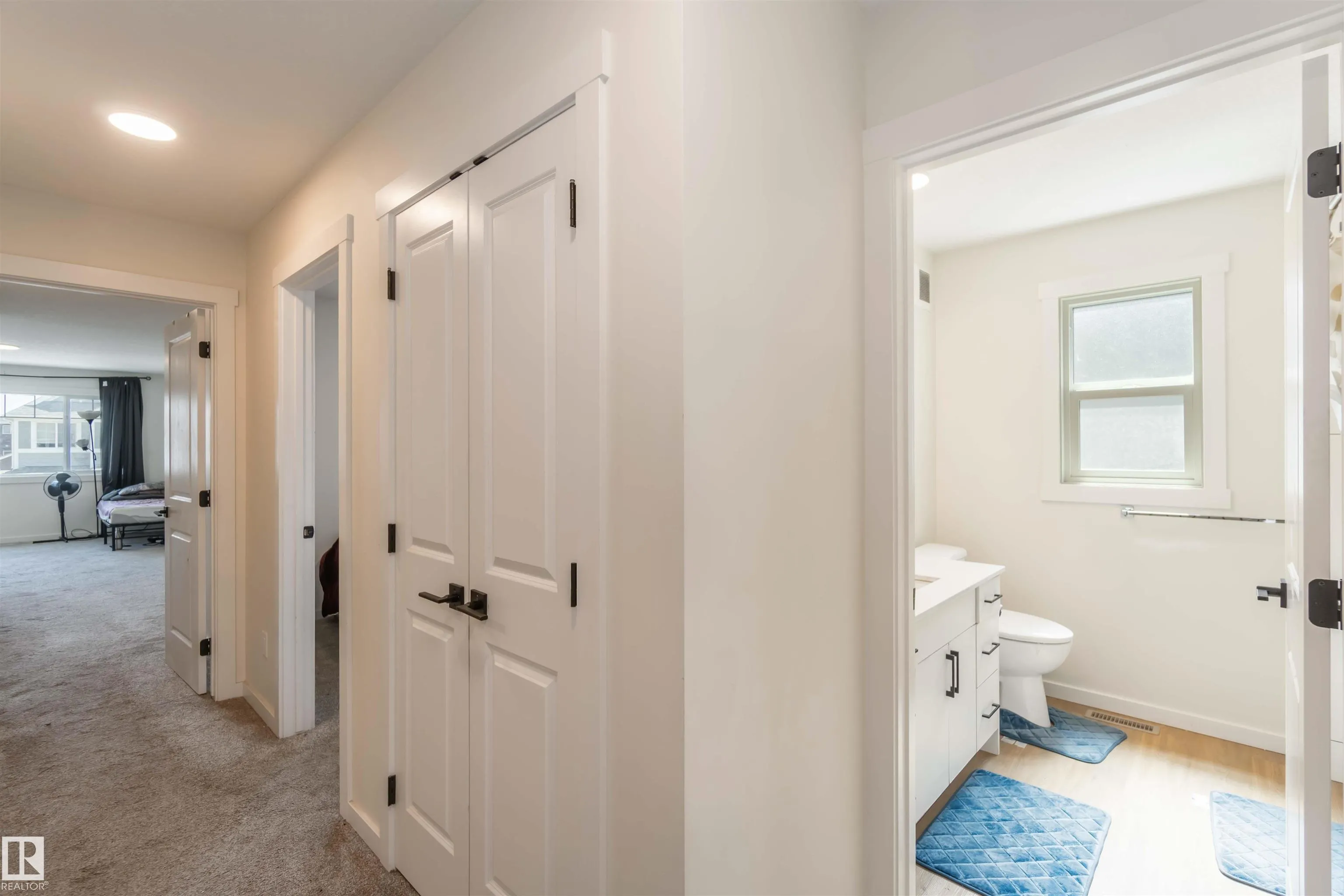 2172 52 St
