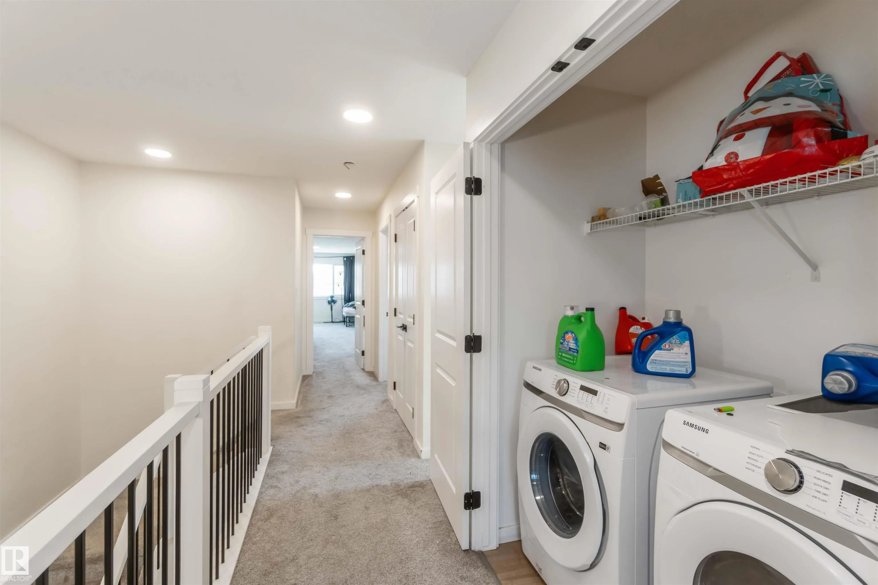 2172 52 St
