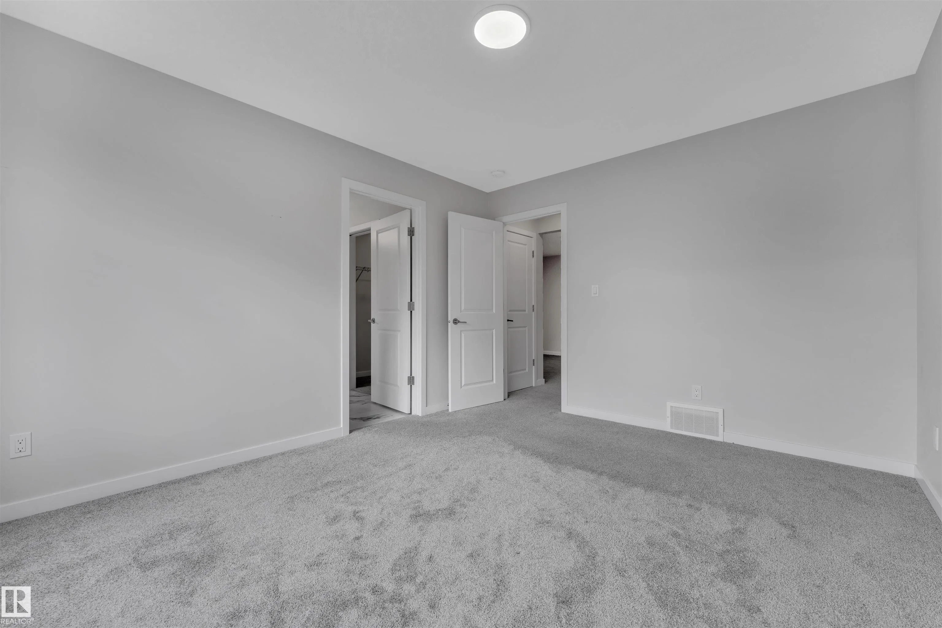 226 ORCHARDS Boulevard