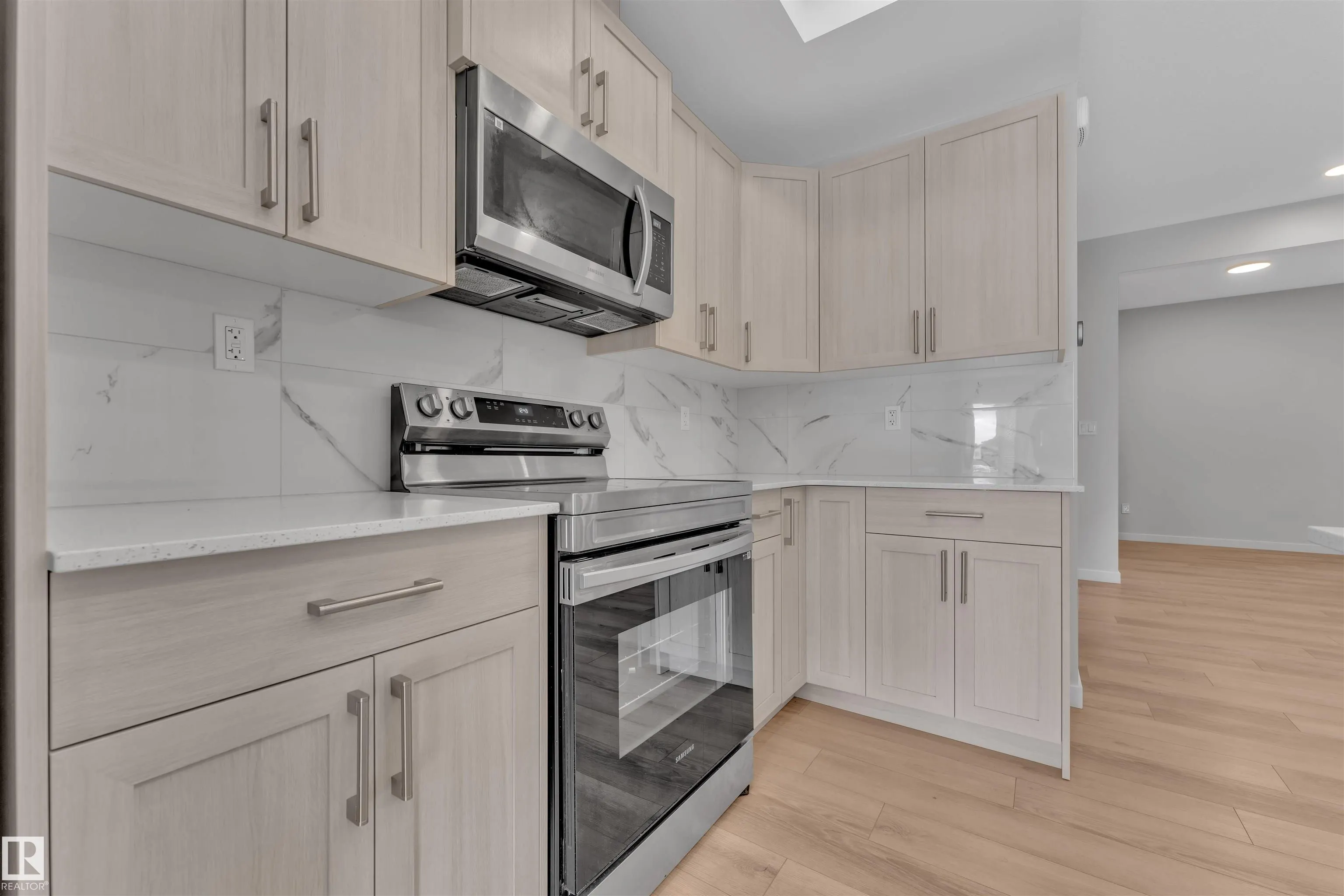 226 ORCHARDS Boulevard