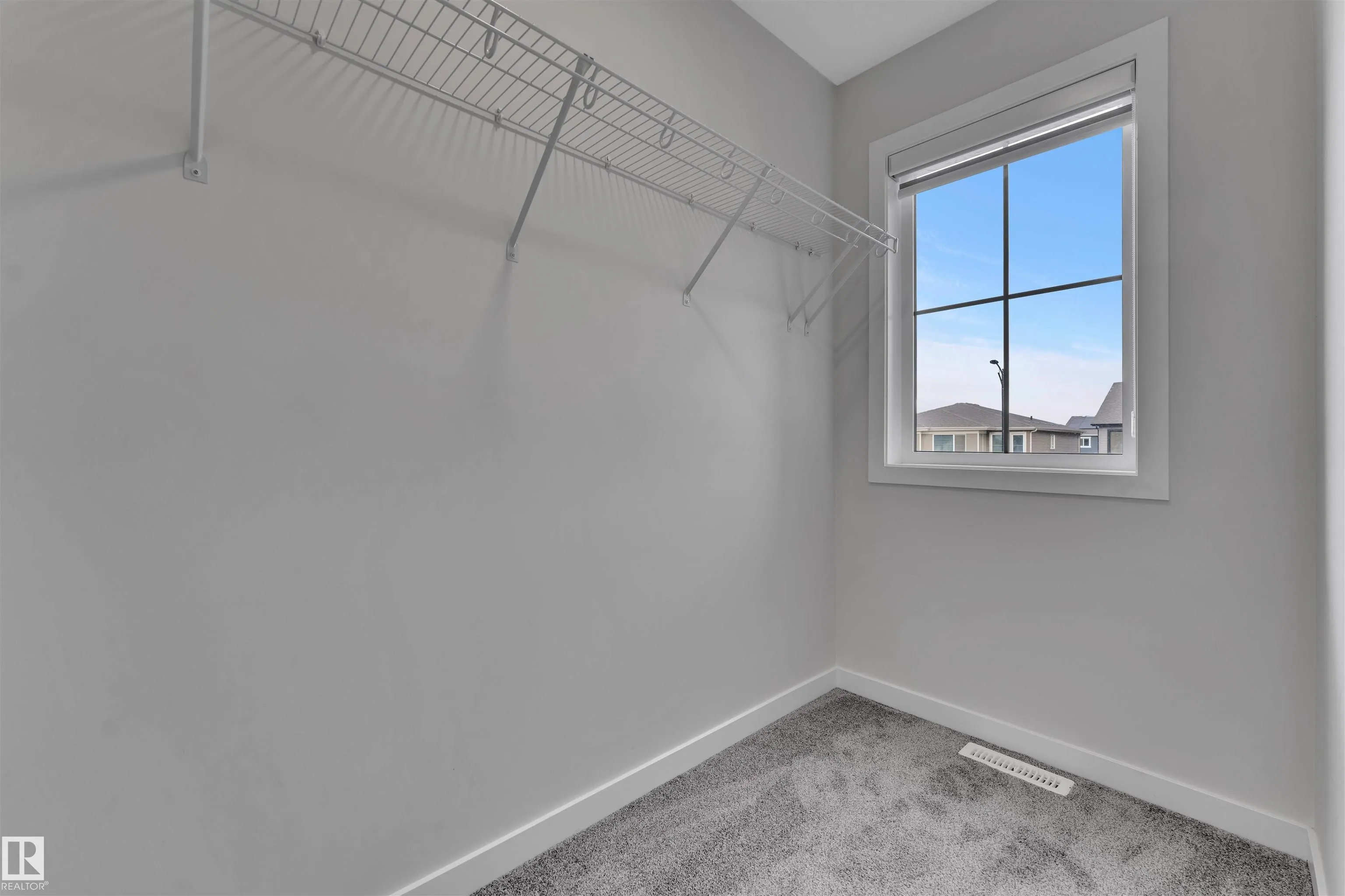 226 ORCHARDS Boulevard