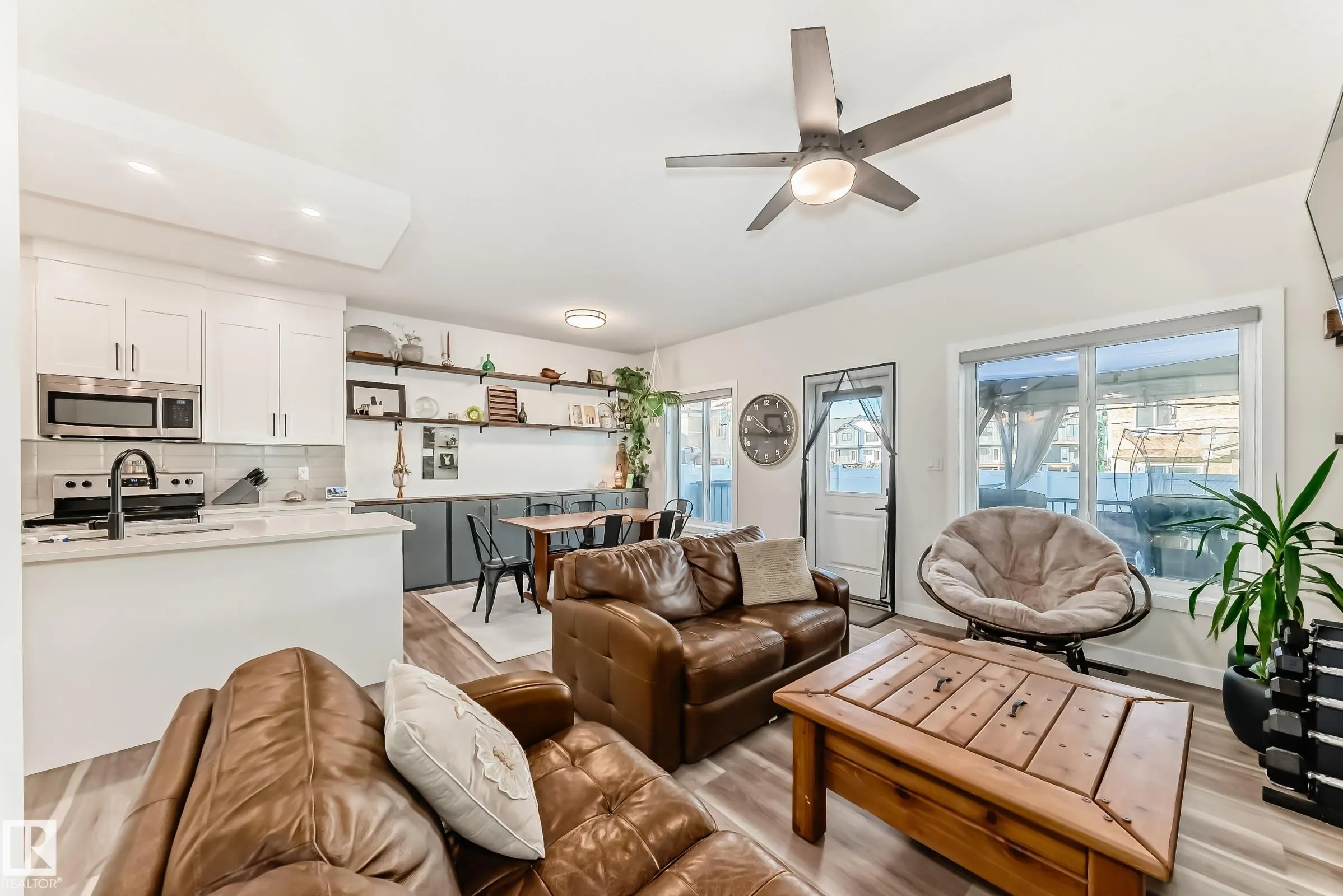 104 WILLOW Link