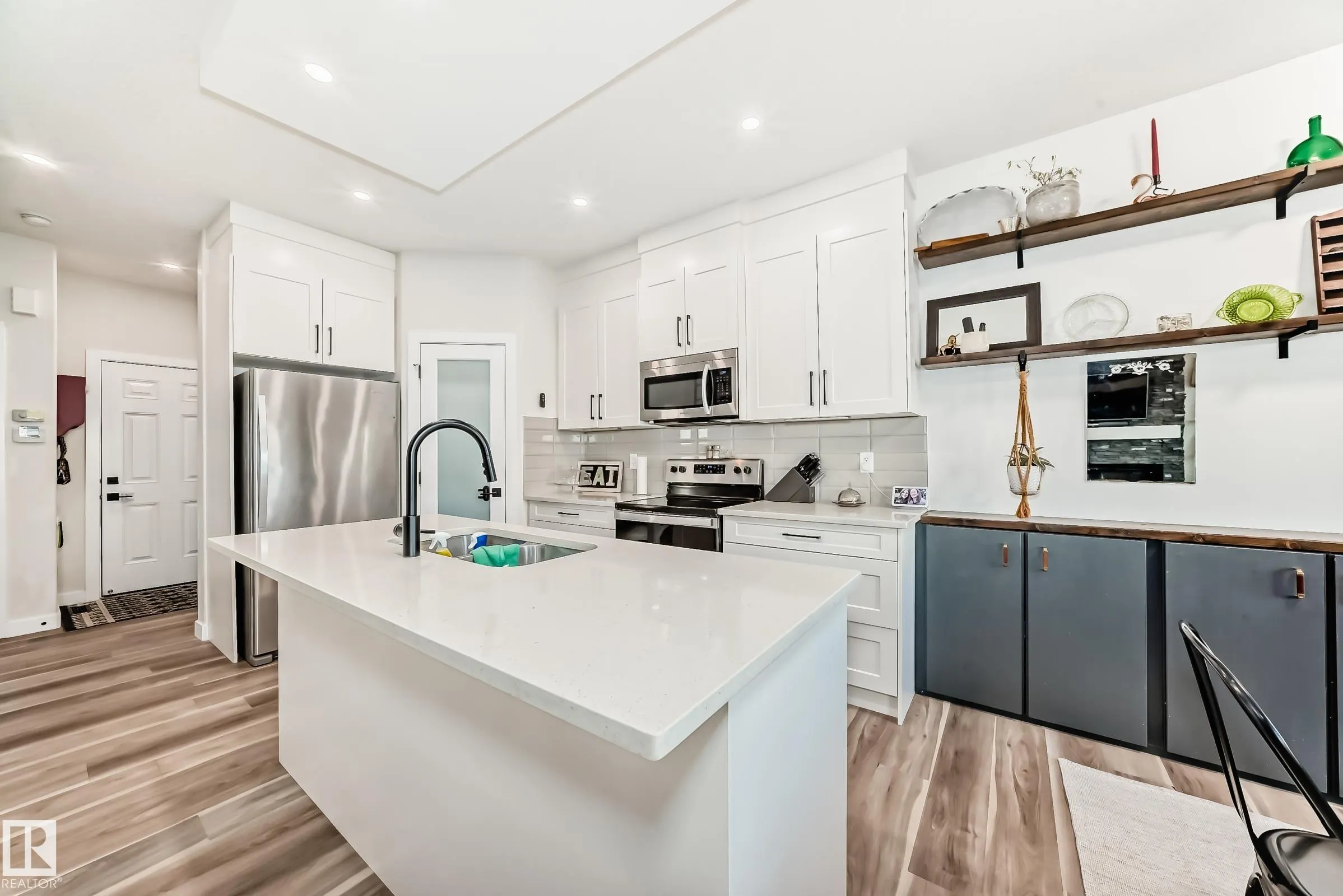 104 WILLOW Link