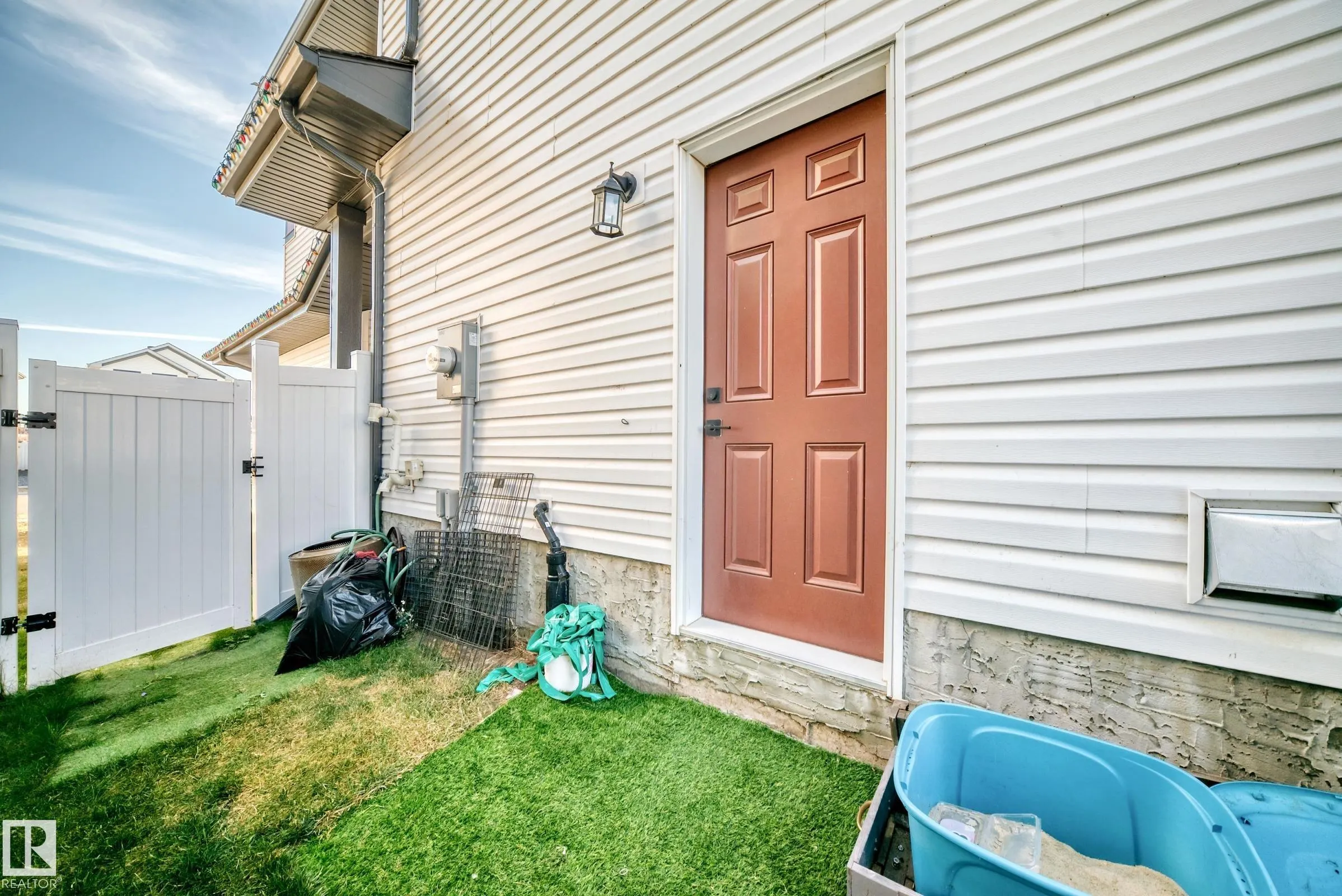 104 WILLOW Link
