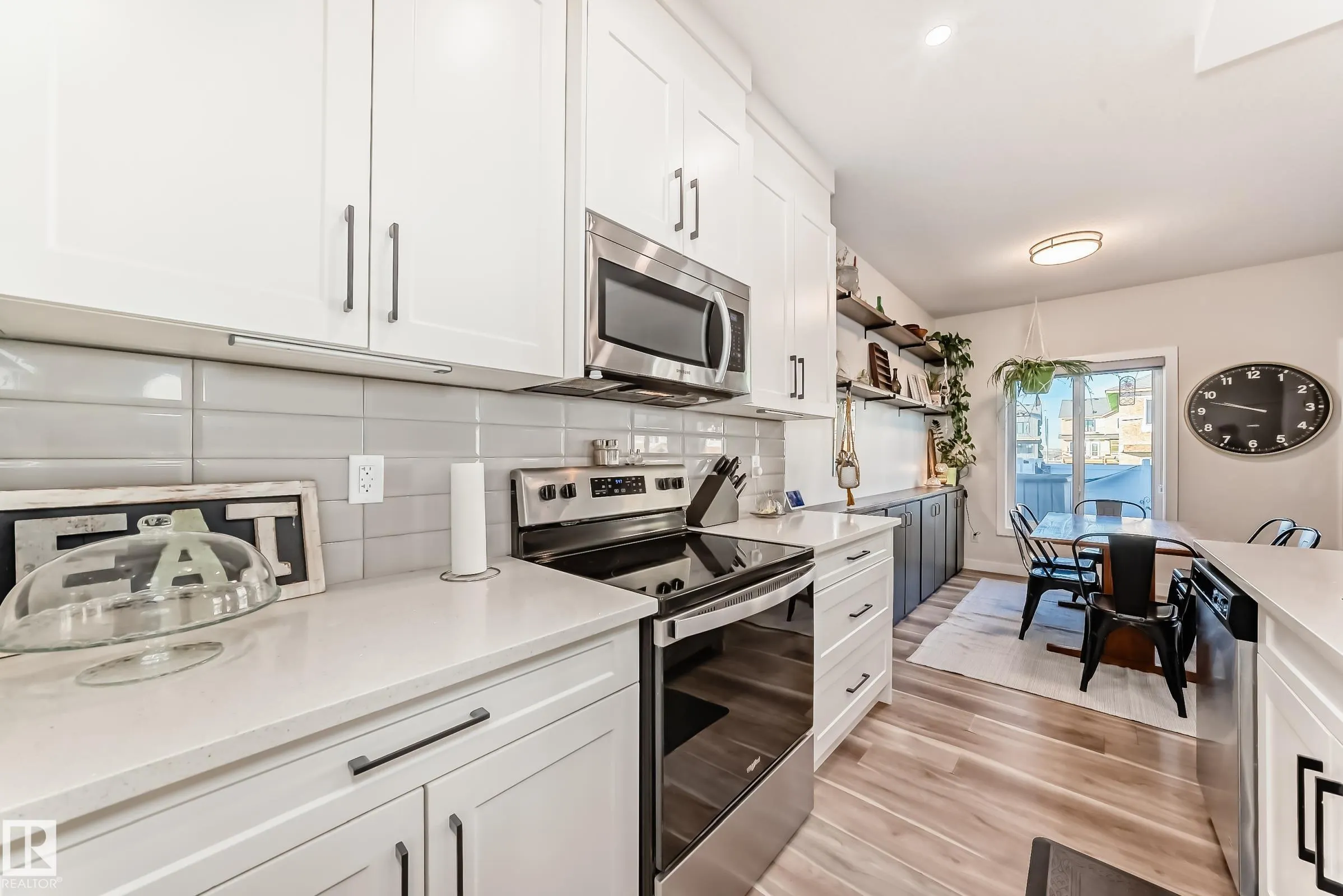 104 WILLOW Link
