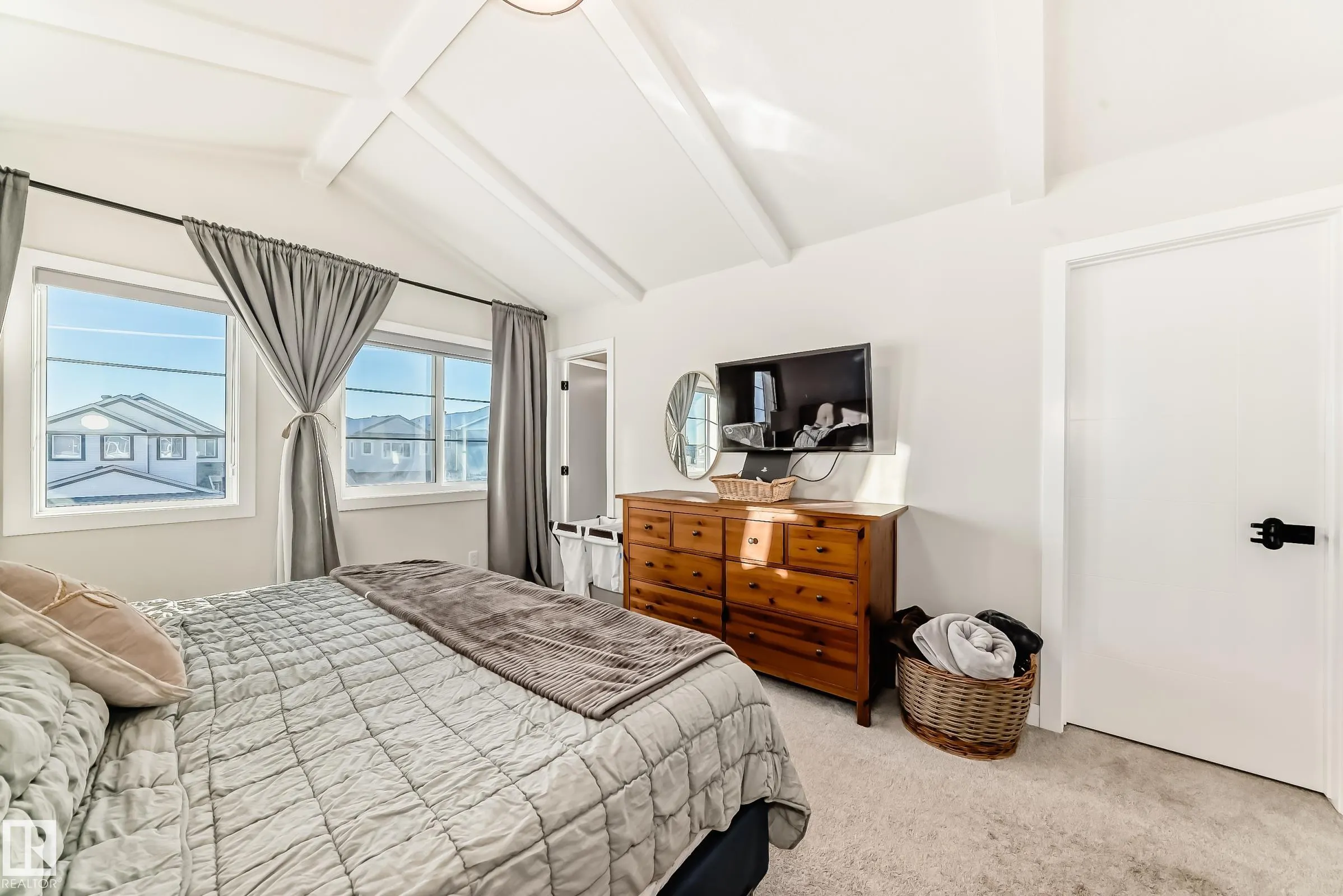 104 WILLOW Link