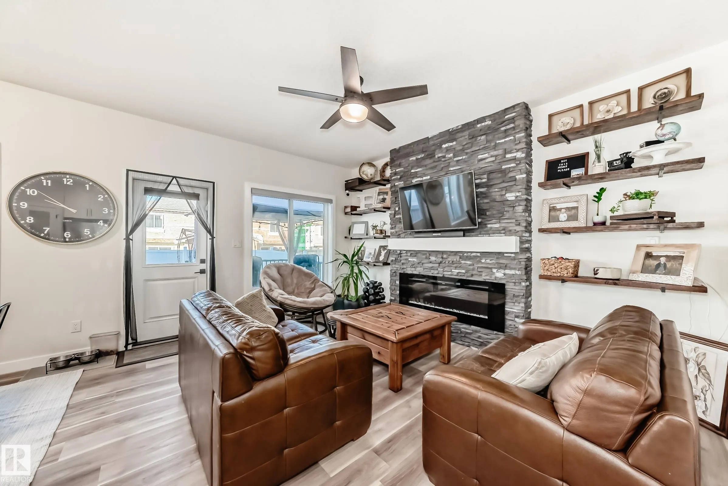 104 WILLOW Link