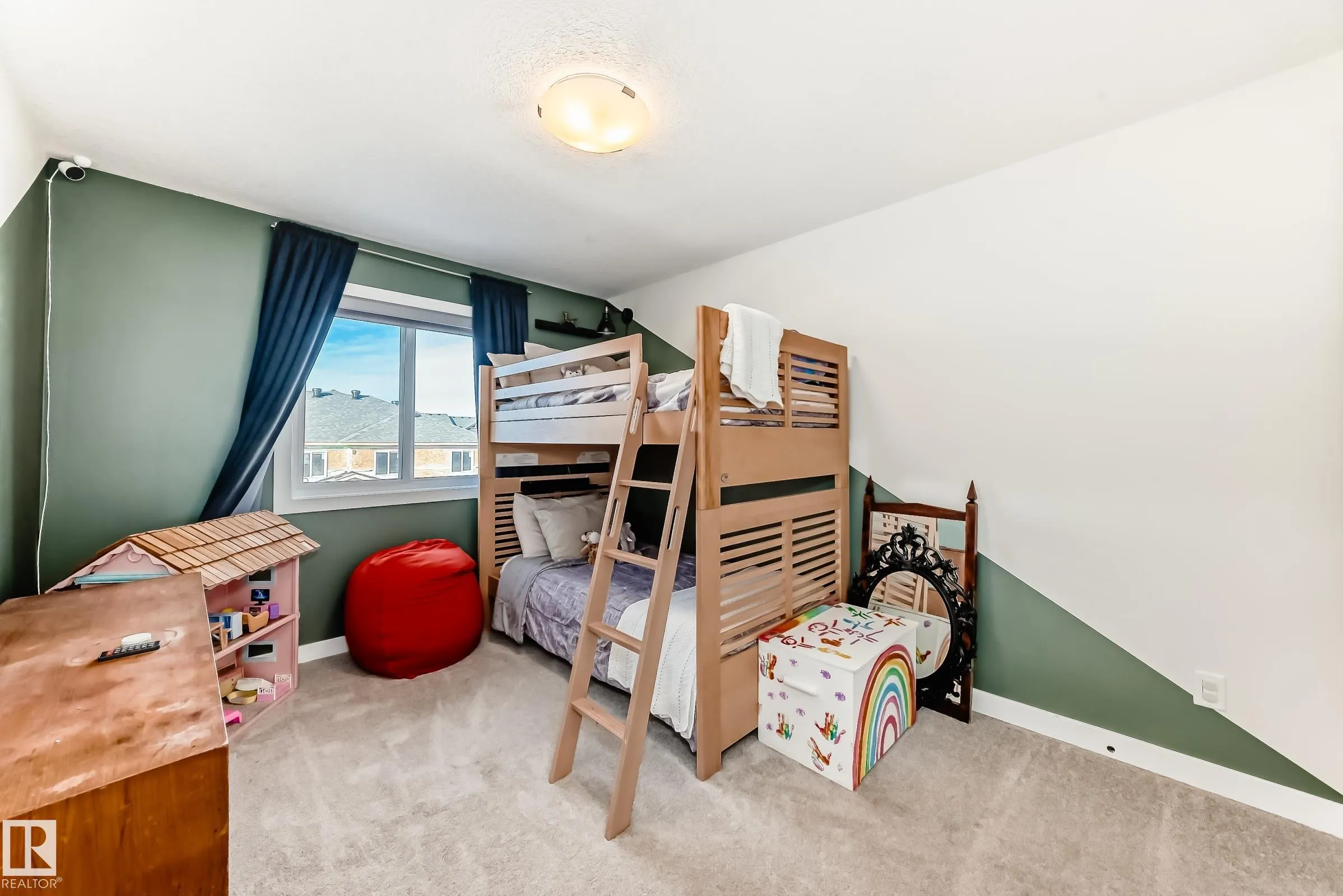 104 WILLOW Link