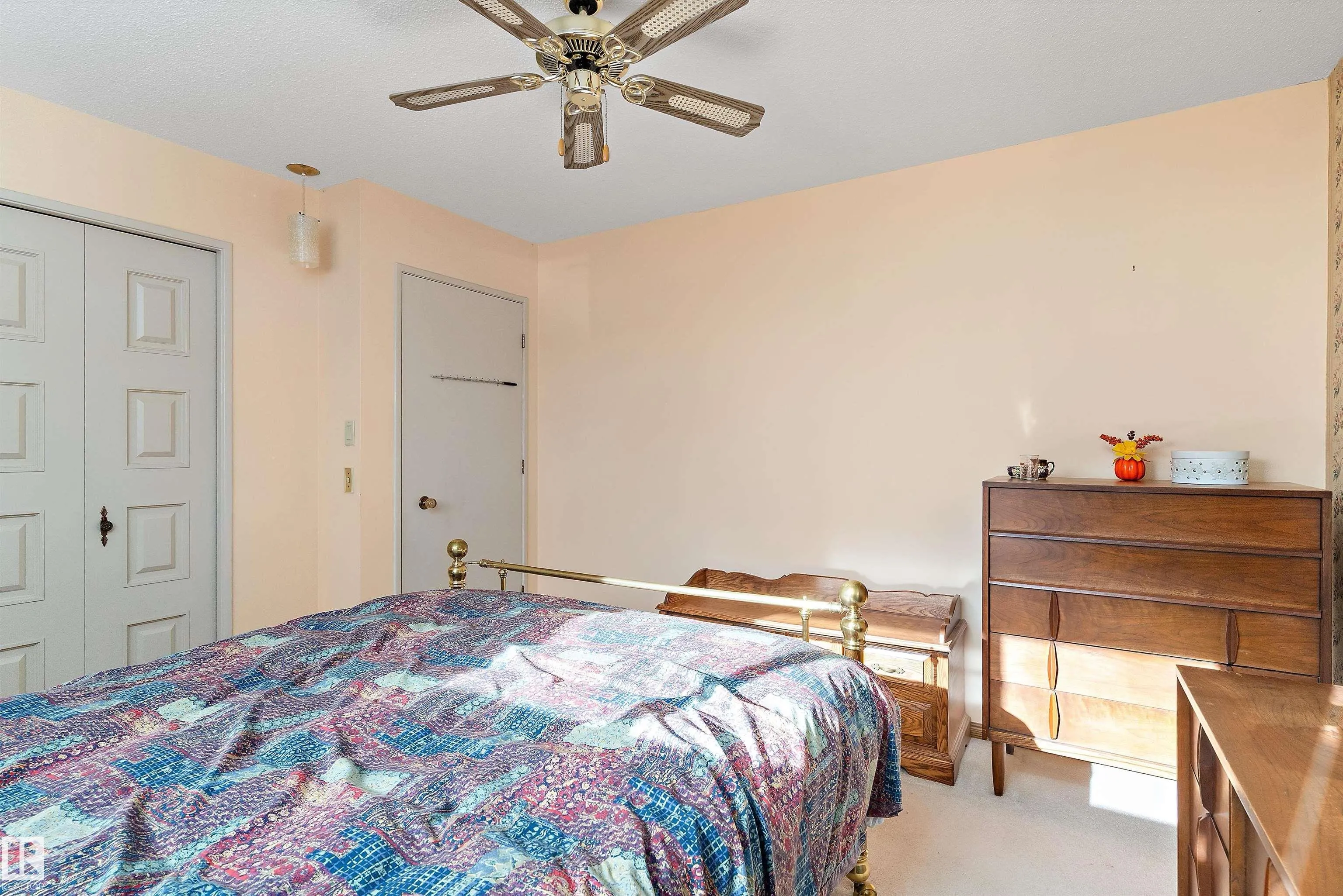 2 GREENBRIER Crescent