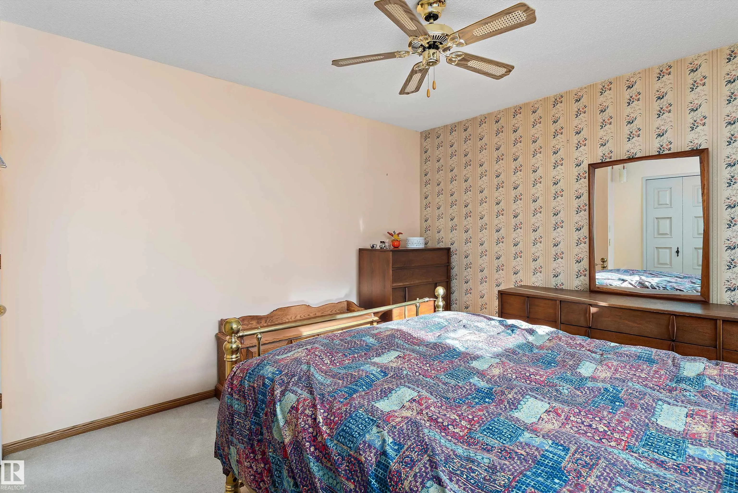 2 GREENBRIER Crescent