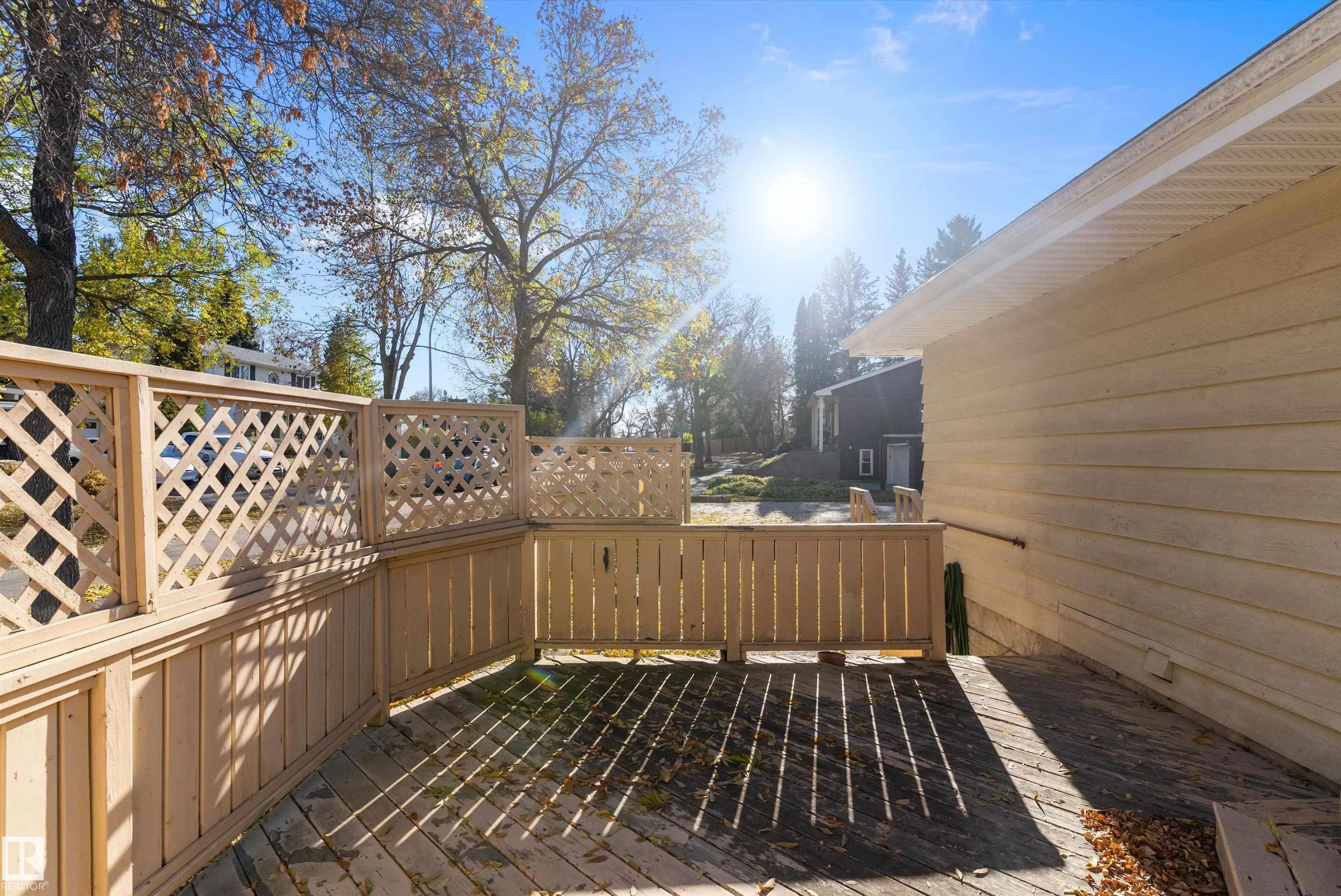 2 GREENBRIER Crescent