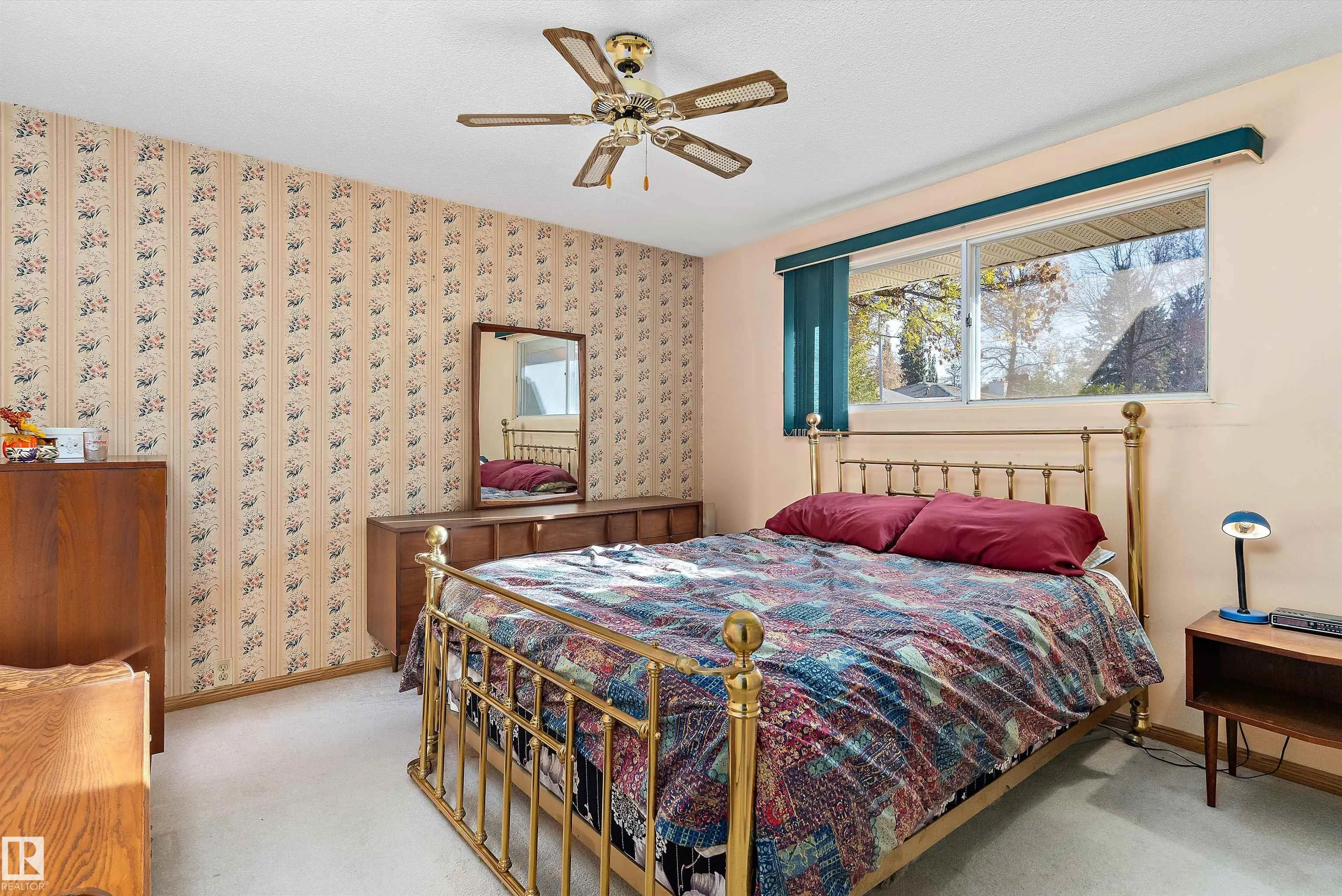 2 GREENBRIER Crescent