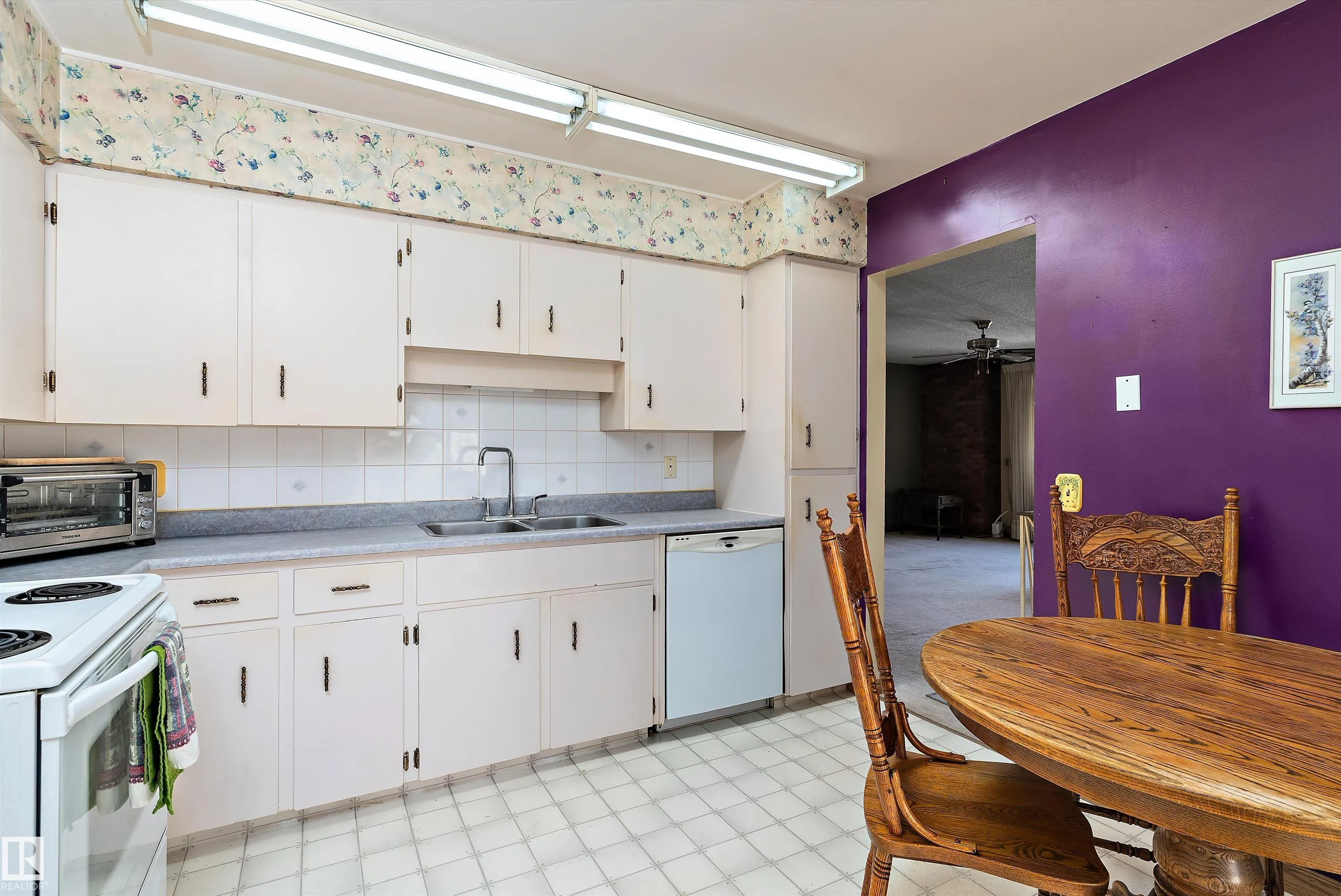 2 GREENBRIER Crescent