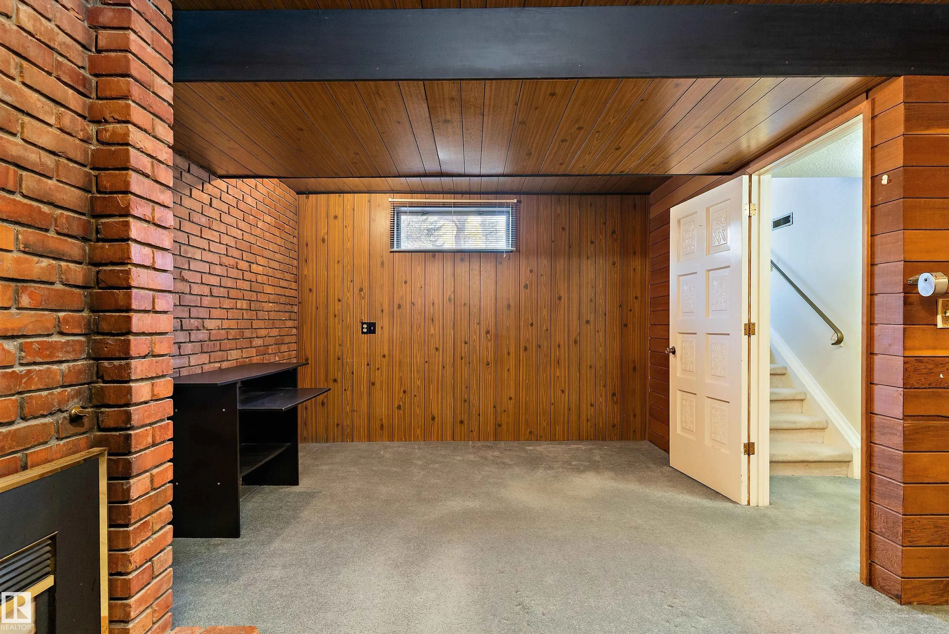 2 GREENBRIER Crescent
