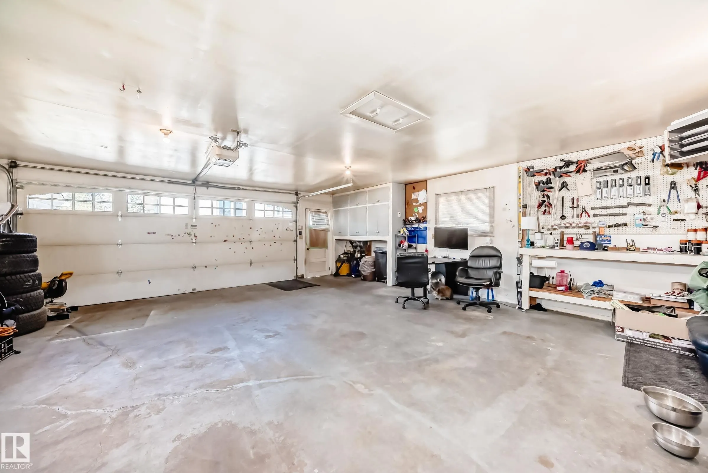 43 GROVELAND Road