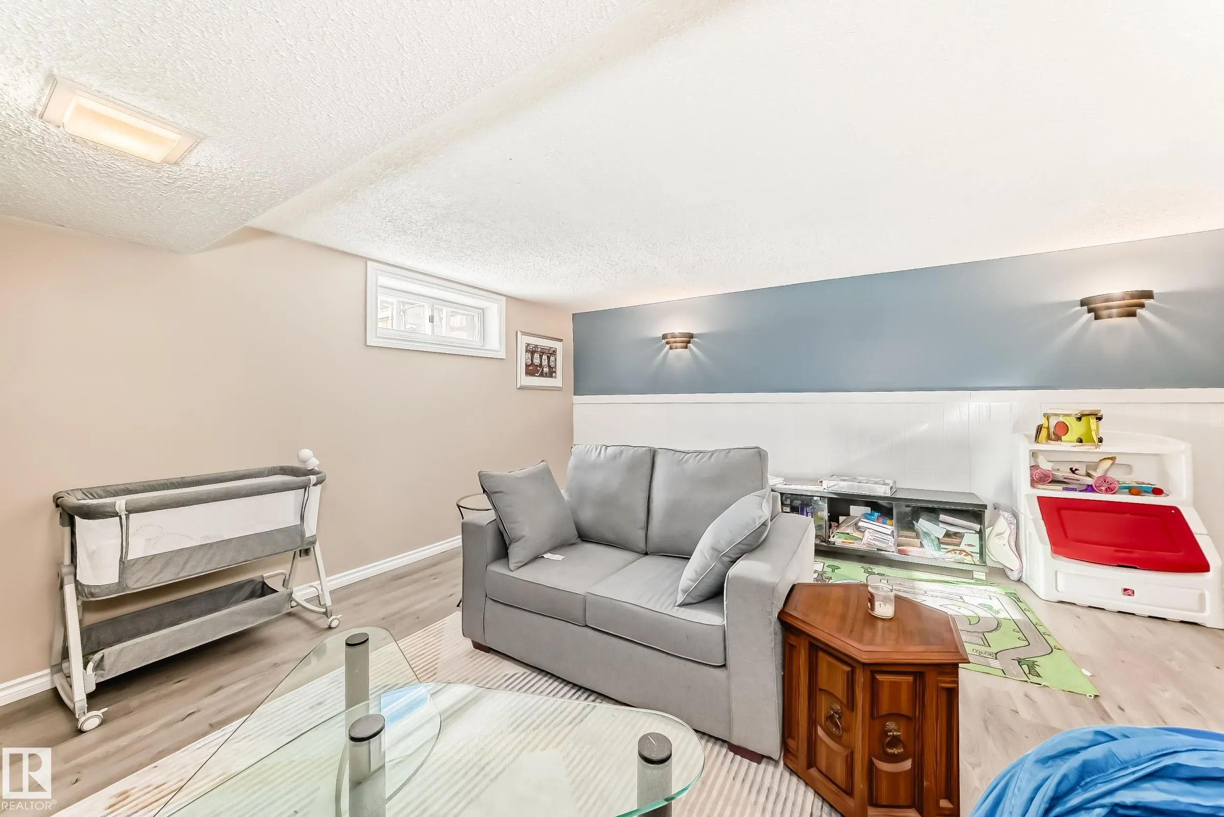 43 GROVELAND Road
