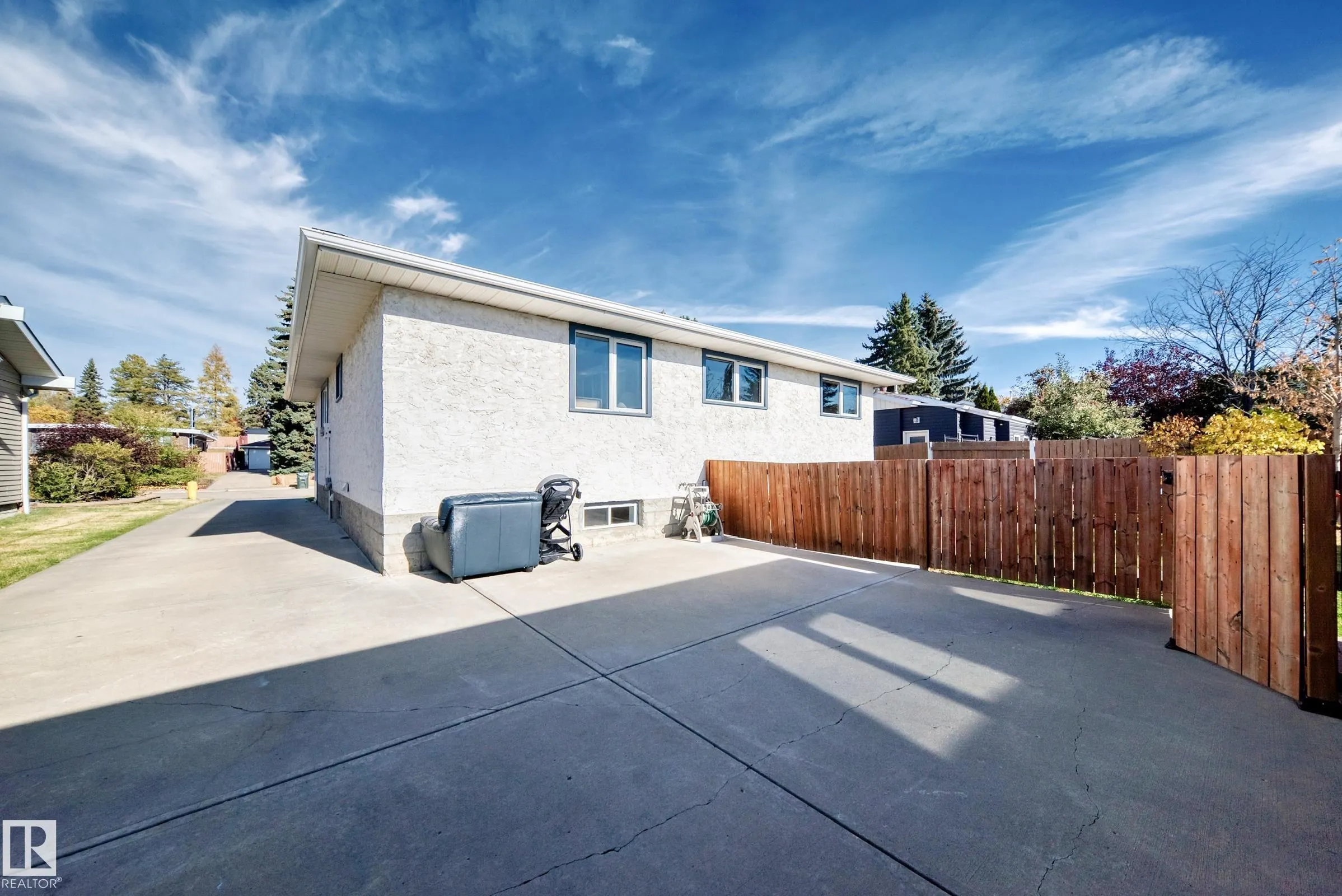 43 GROVELAND Road