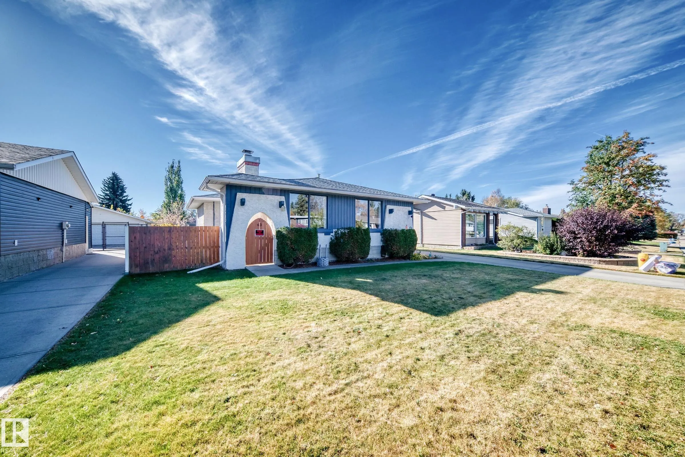 43 GROVELAND Road