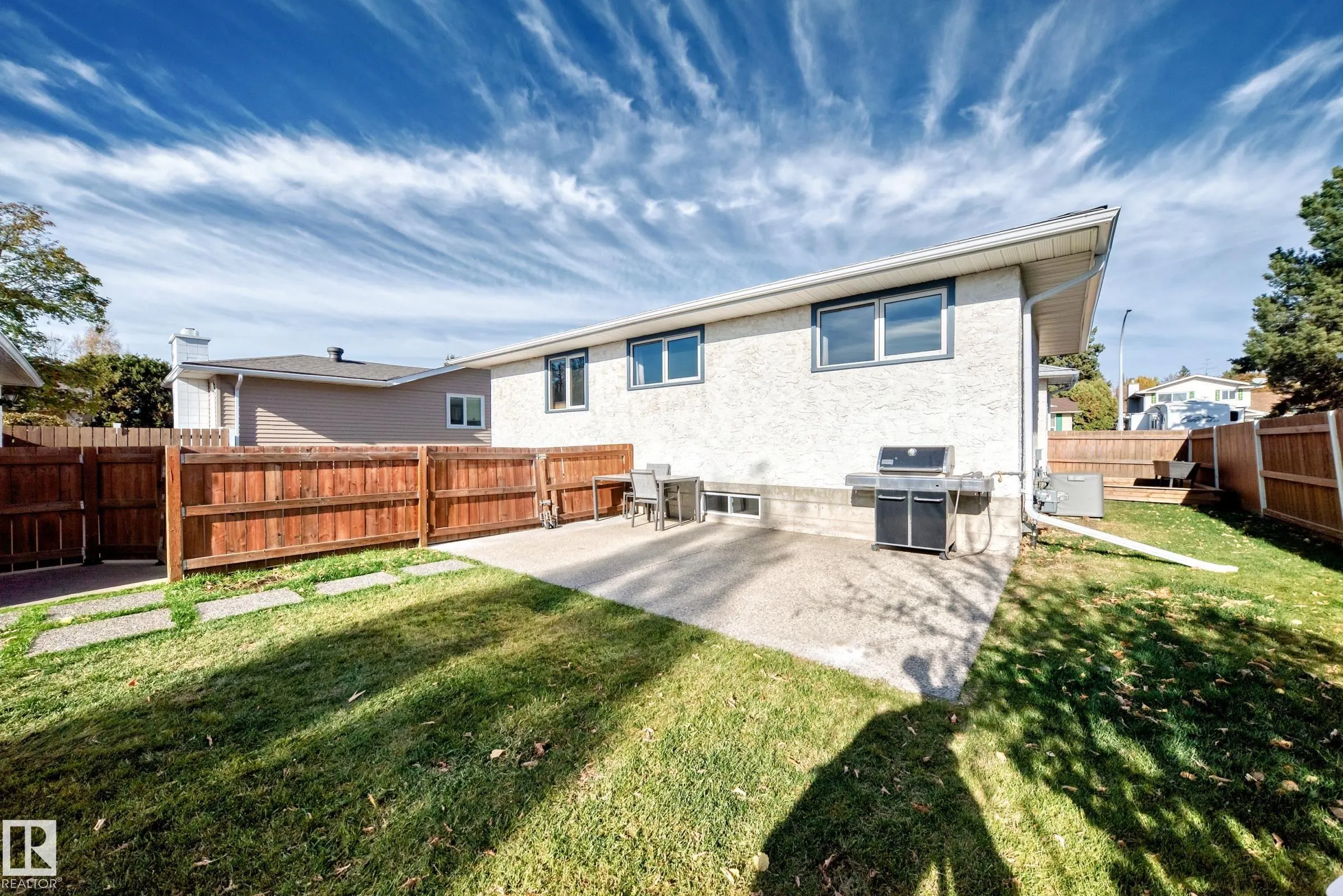 43 GROVELAND Road