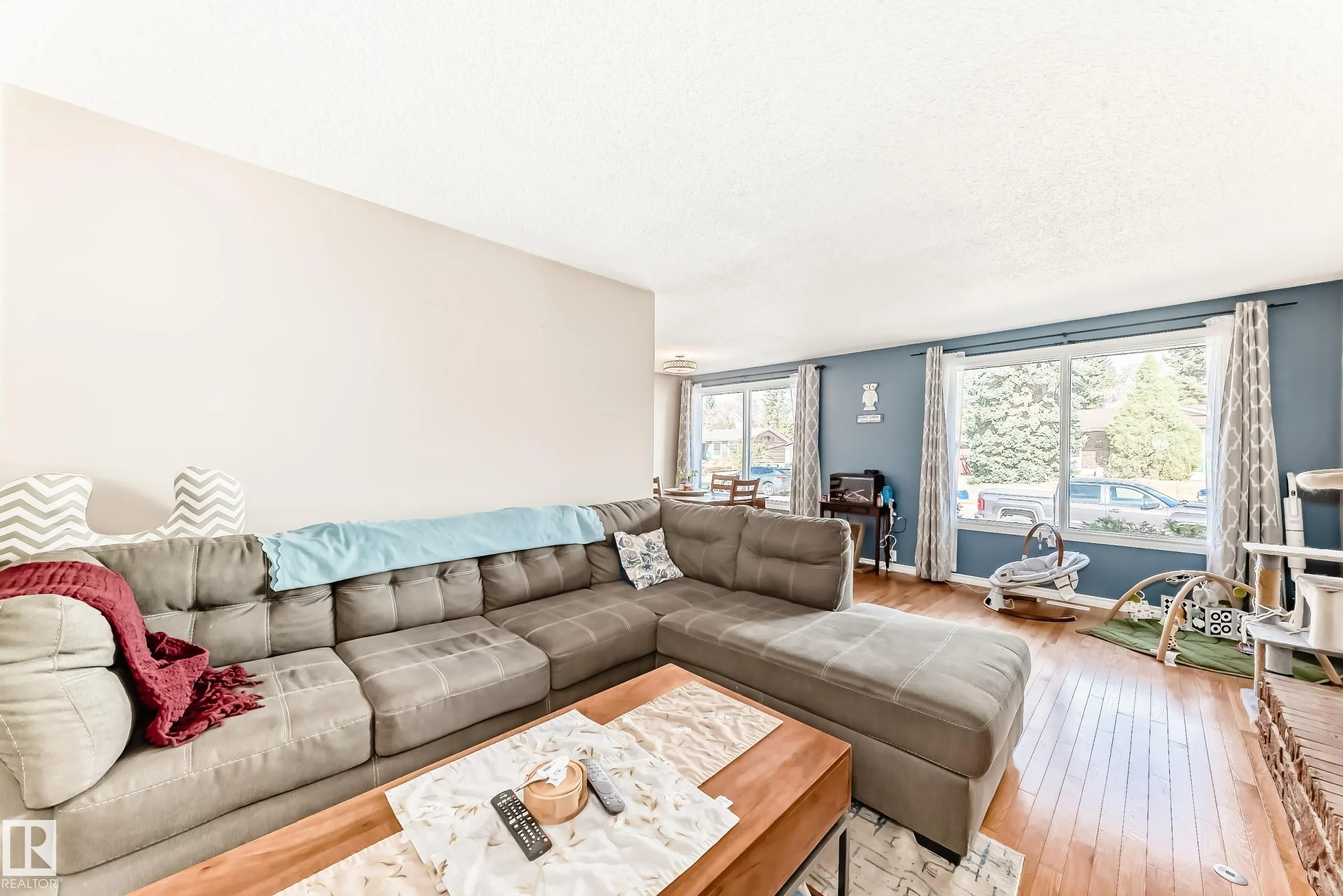 43 GROVELAND Road