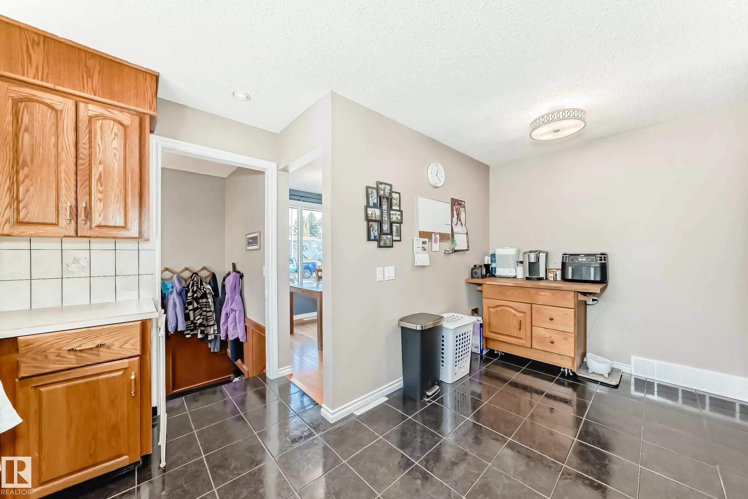 43 GROVELAND Road