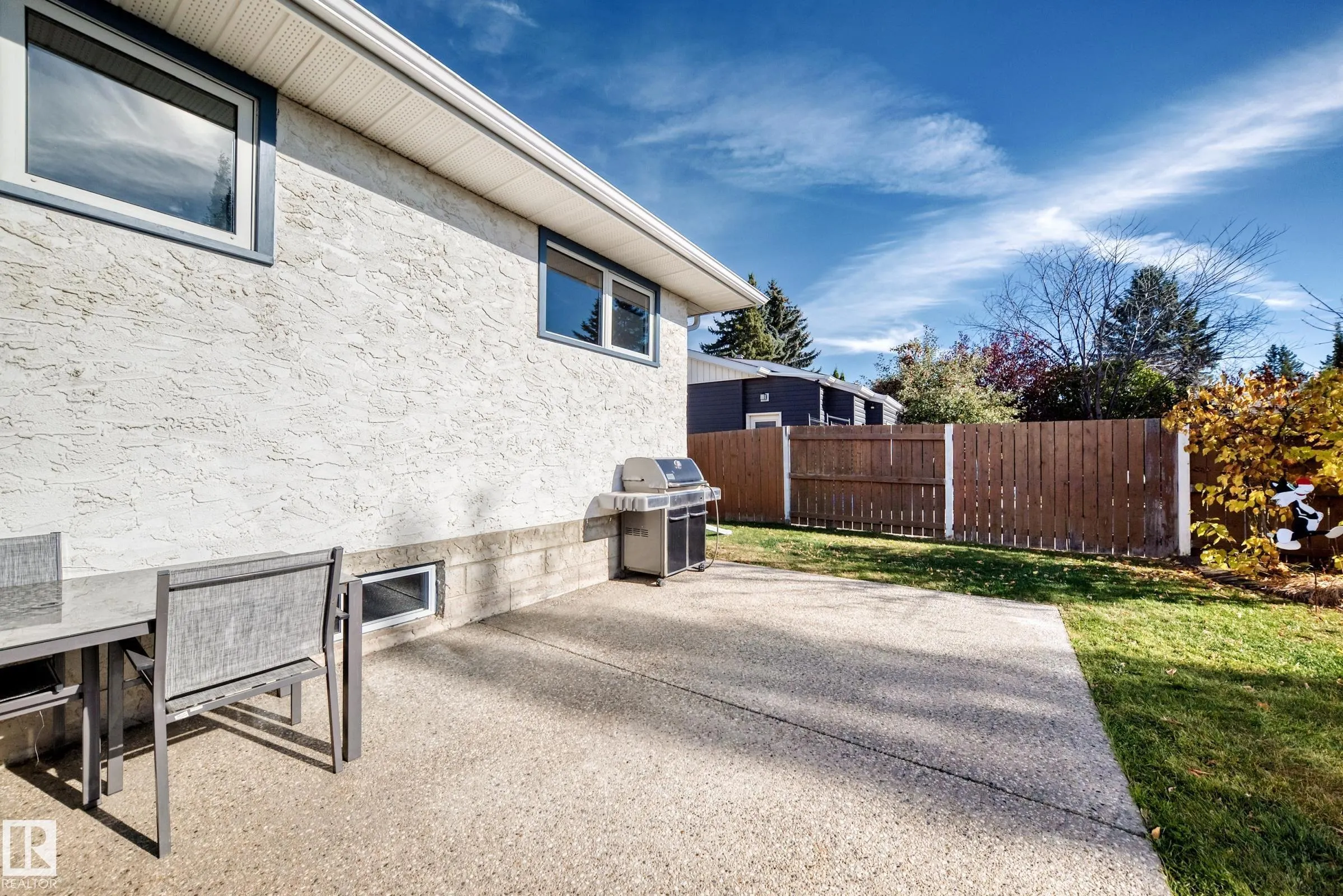 43 GROVELAND Road