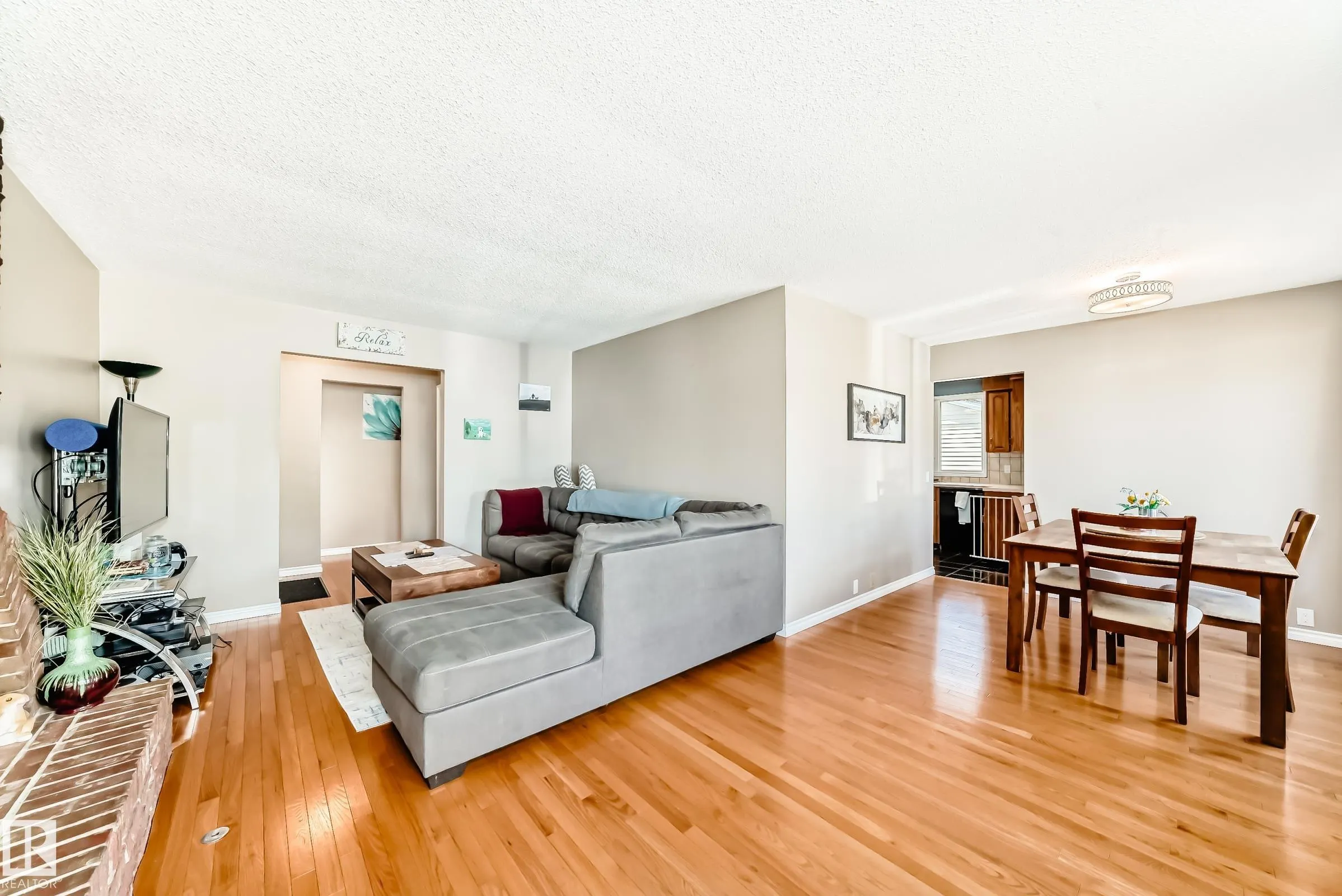 43 GROVELAND Road