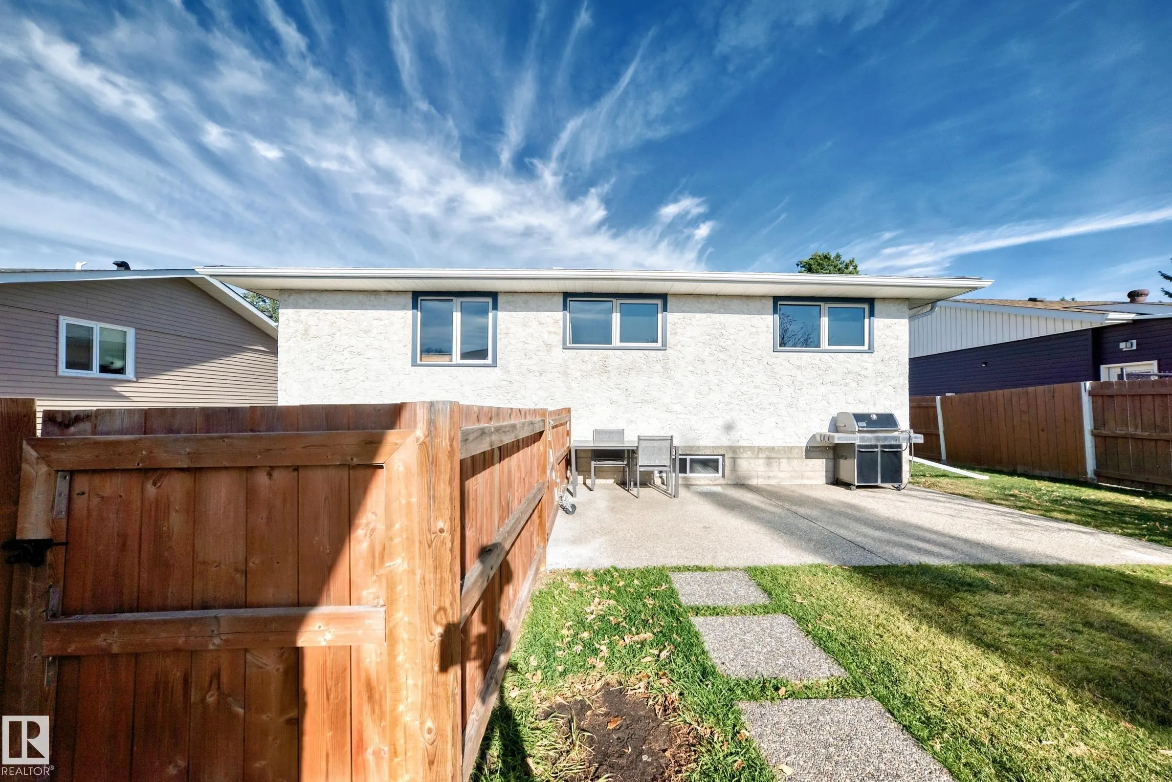 43 GROVELAND Road