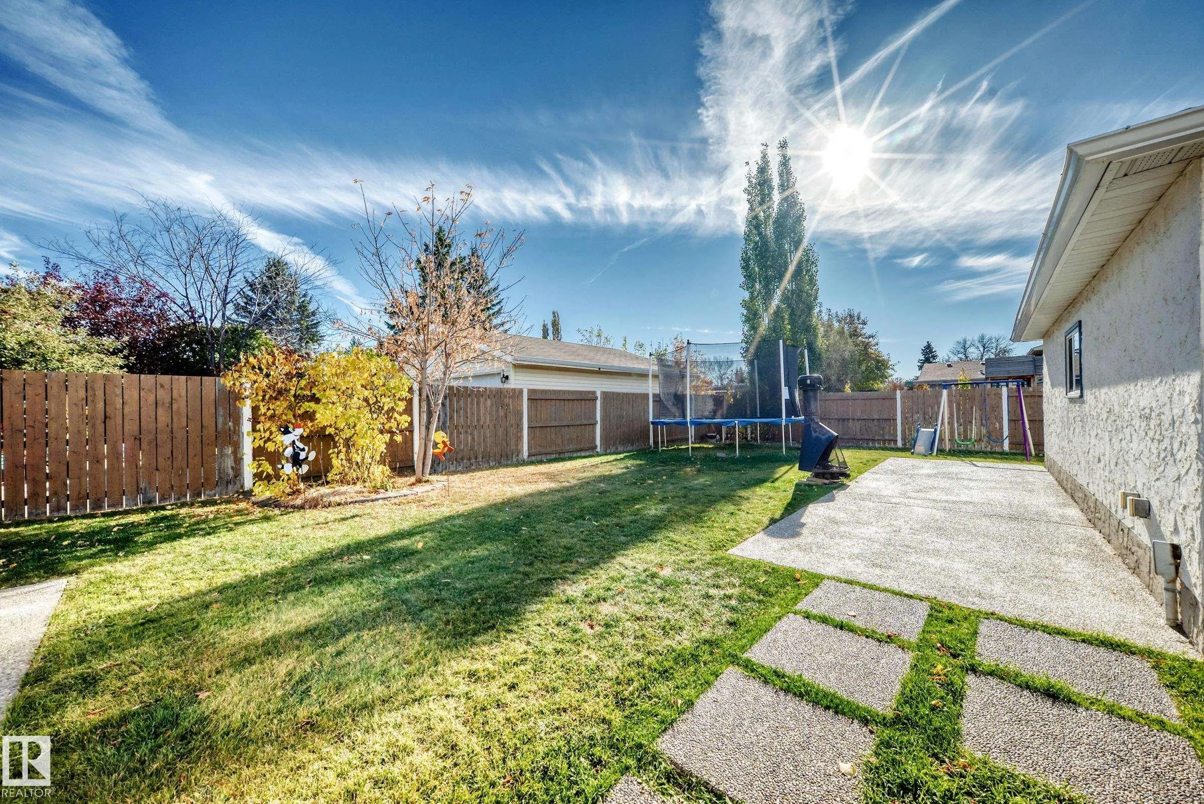 43 GROVELAND Road