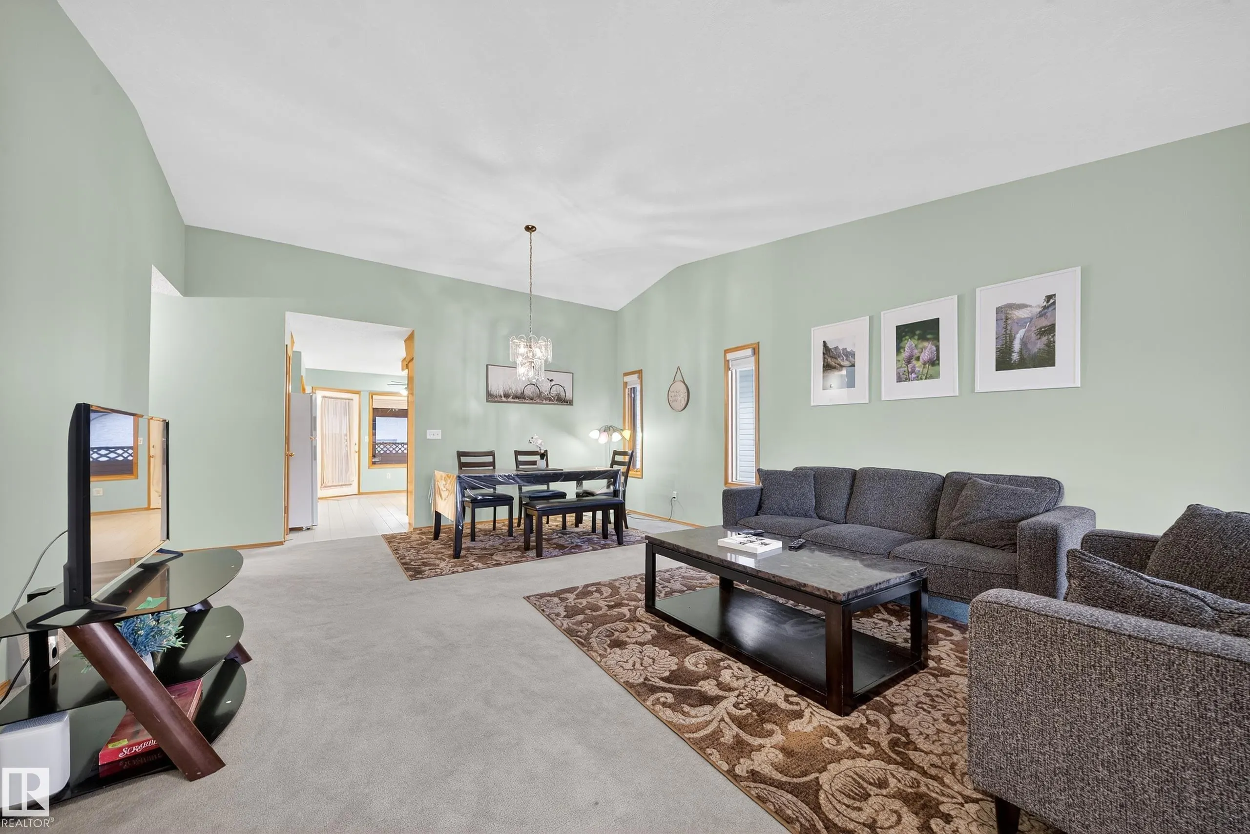 10 ALTON DR