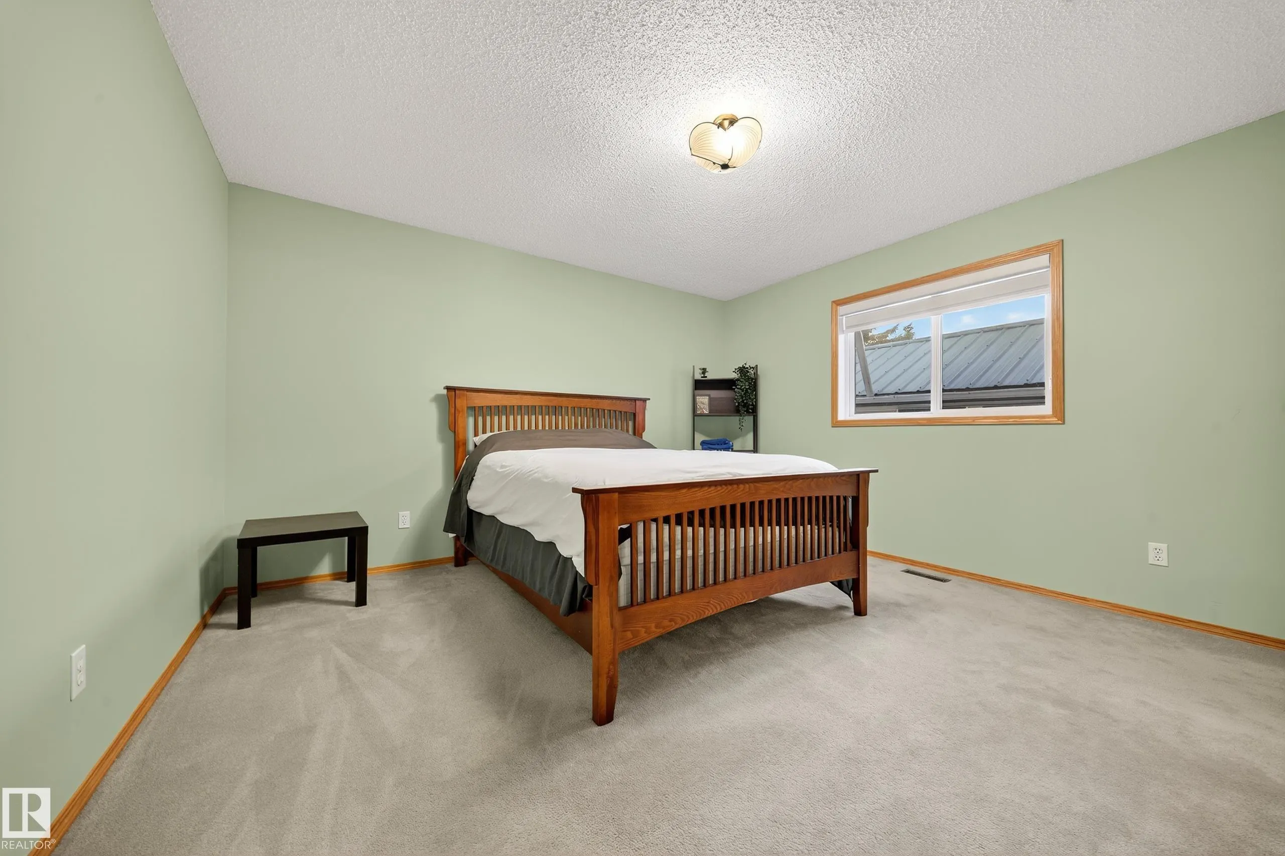 10 ALTON DR