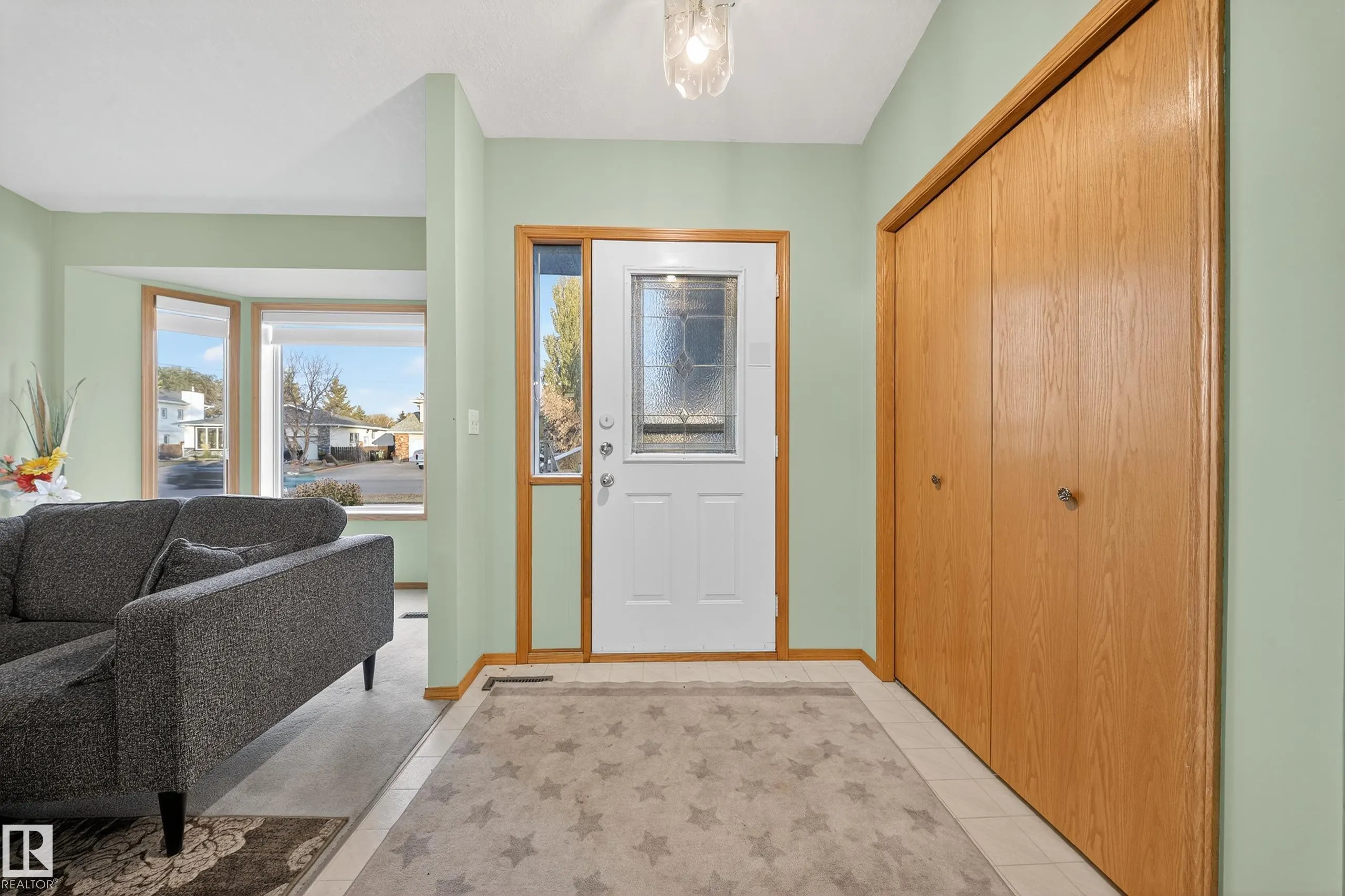 10 ALTON DR