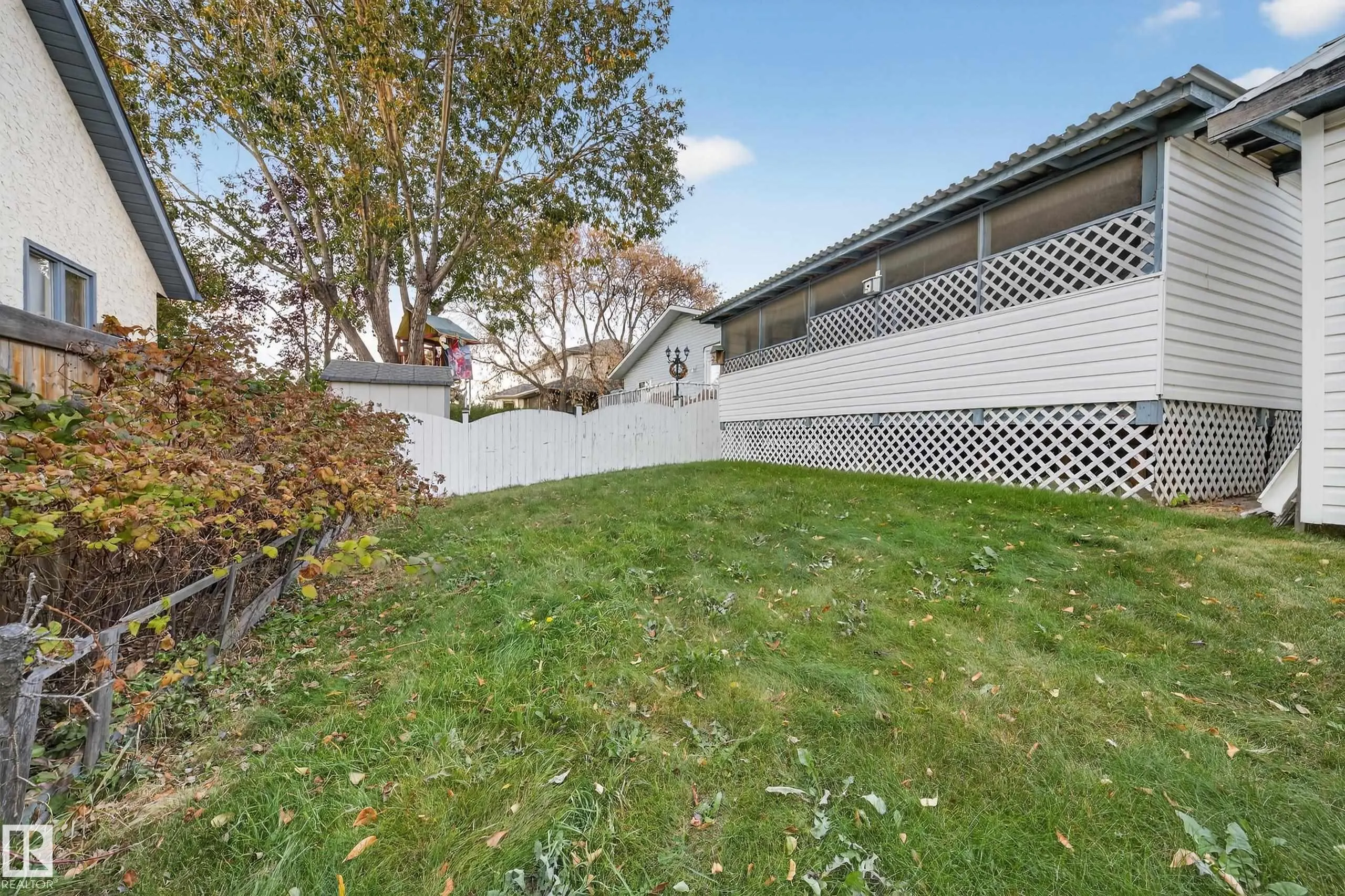 10 ALTON DR