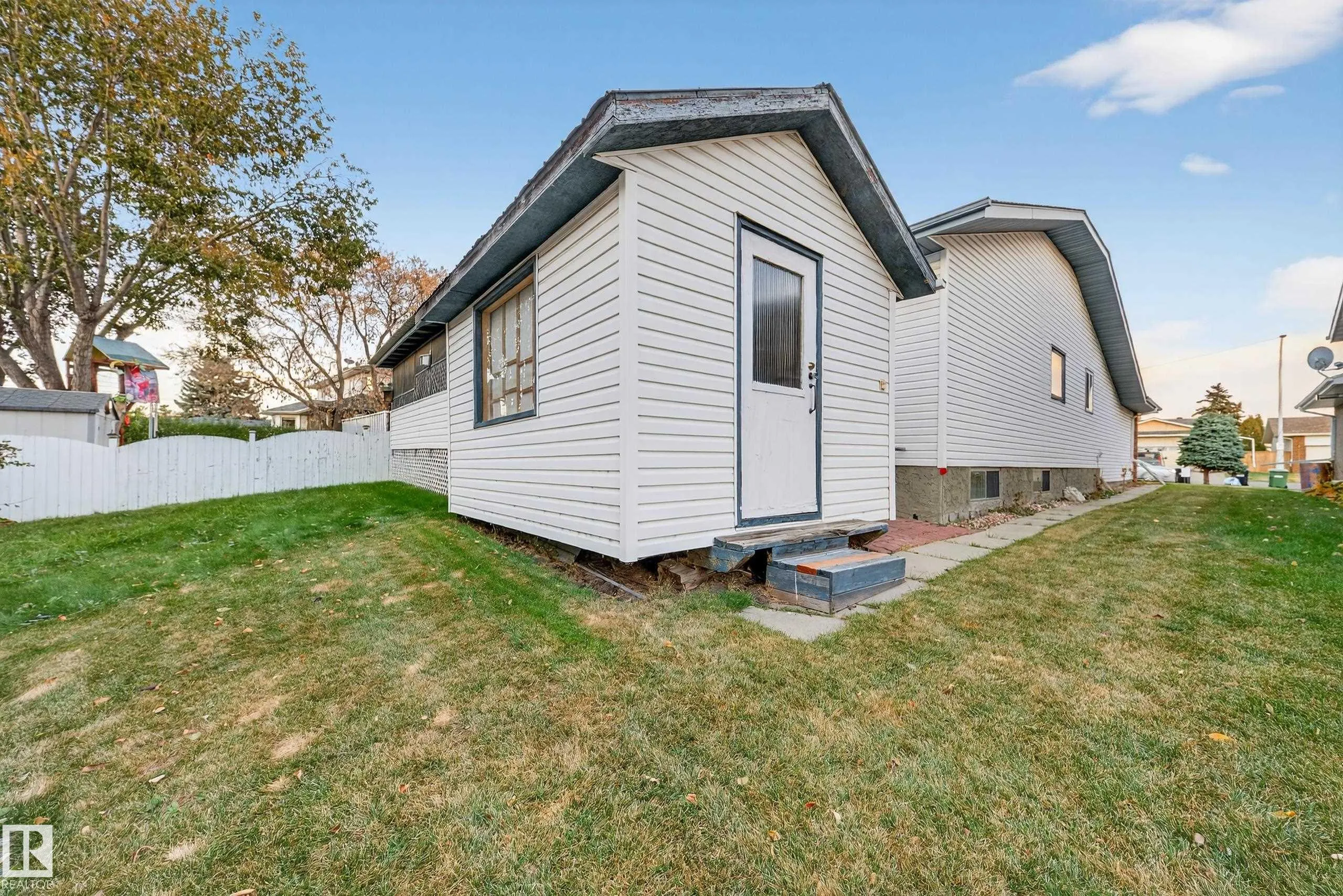 10 ALTON DR