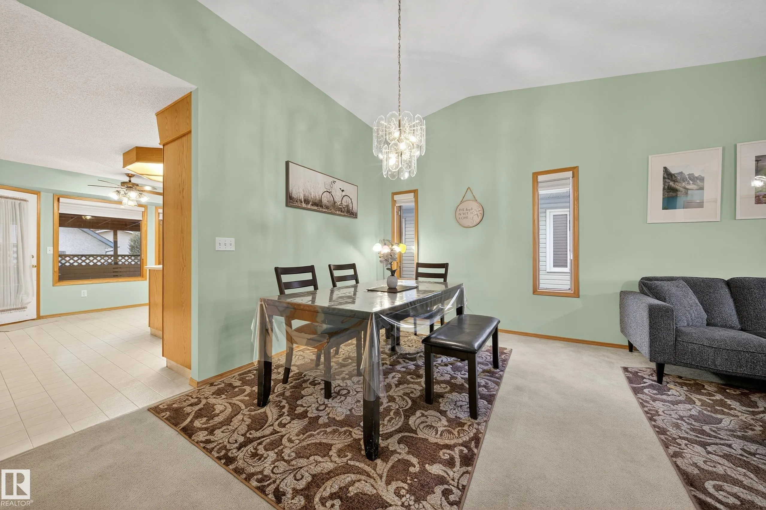 10 ALTON DR