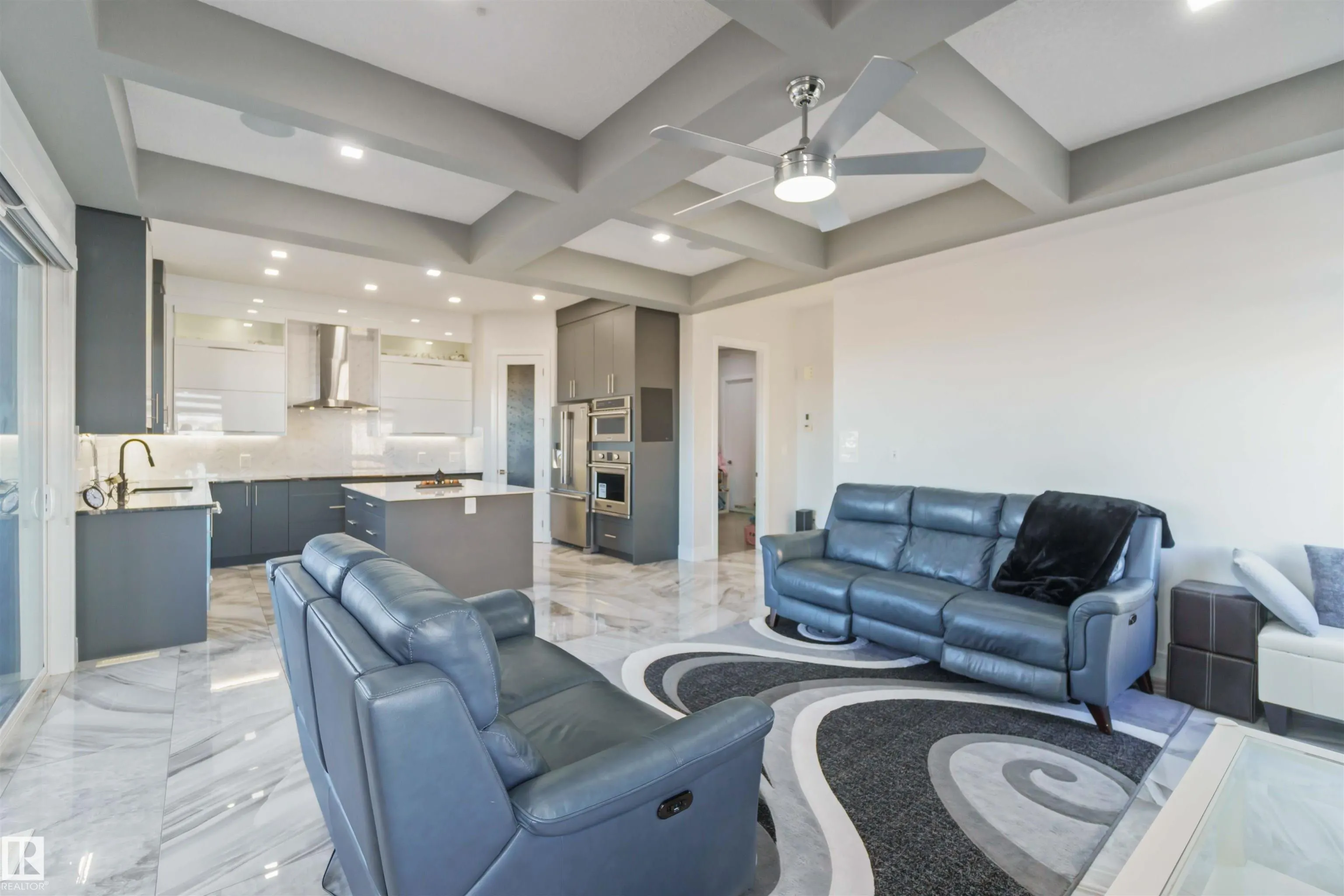 1808 20 Avenue