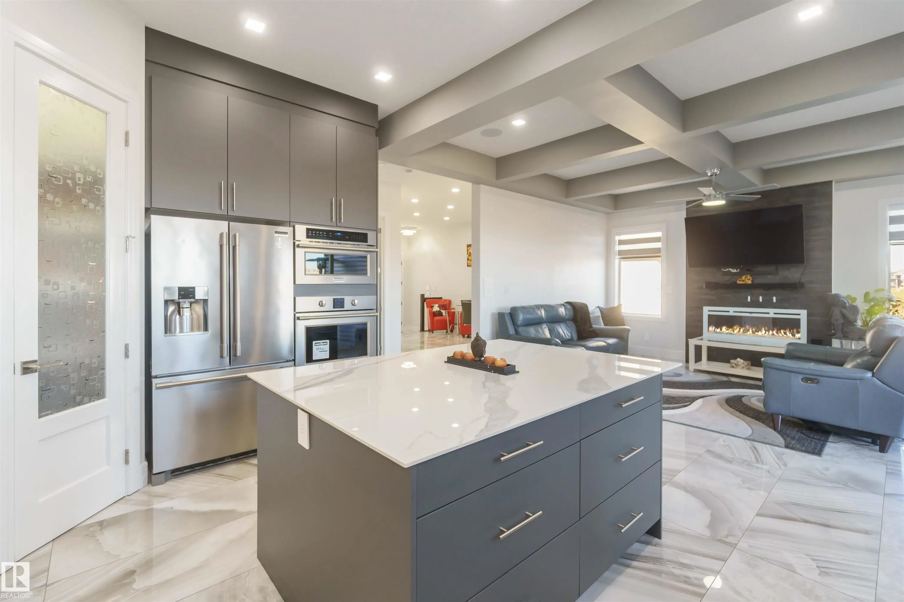 1808 20 Avenue