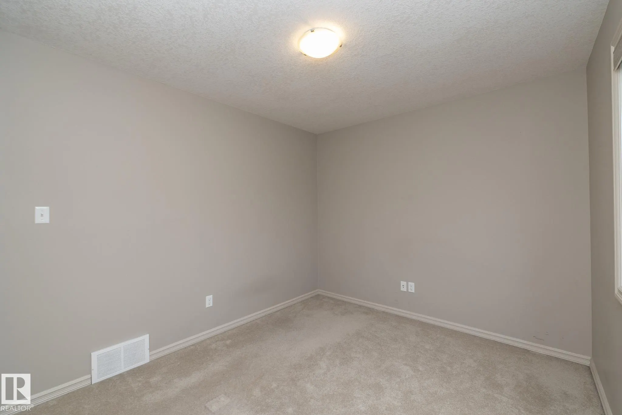 7117 SOUTH TERWILLEGAR Drive