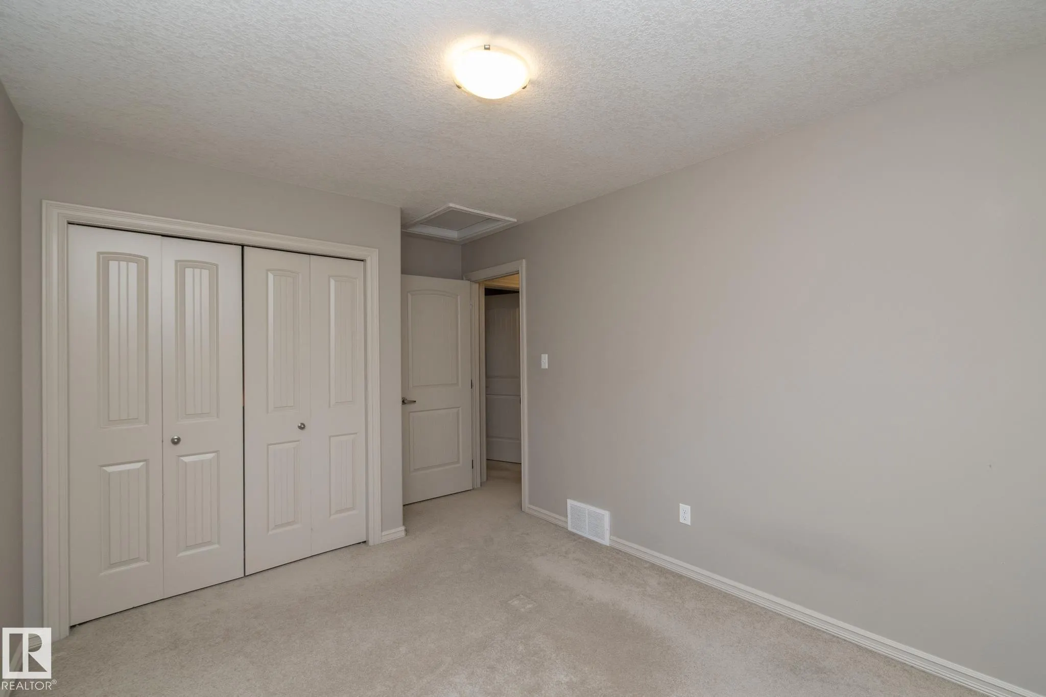 7117 SOUTH TERWILLEGAR Drive