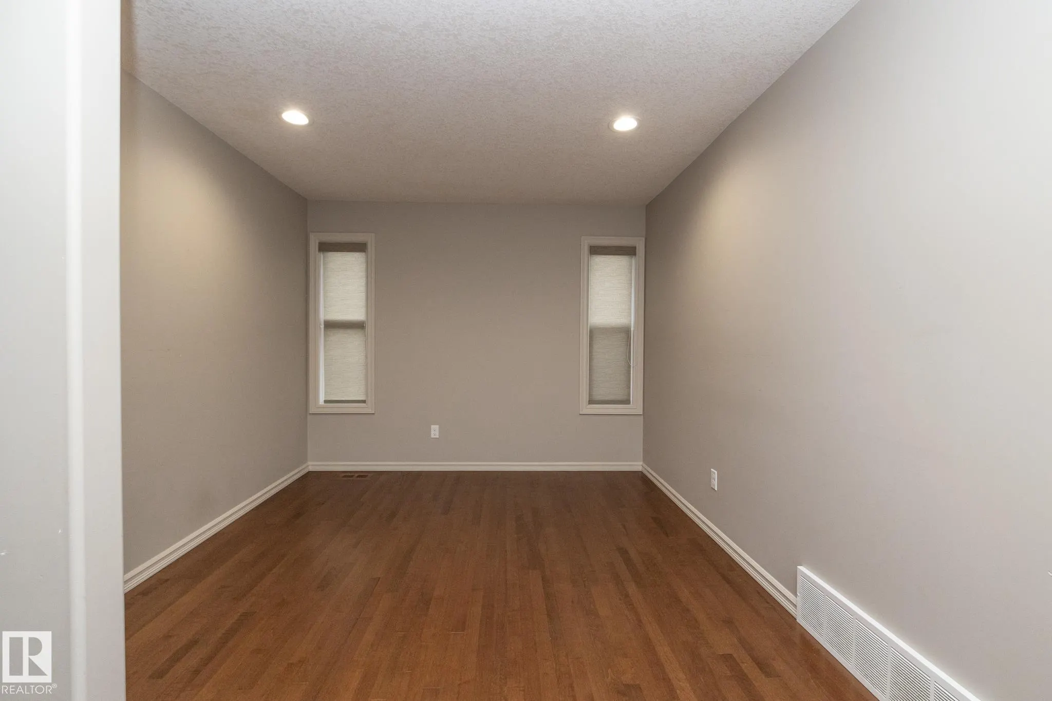 7117 SOUTH TERWILLEGAR Drive