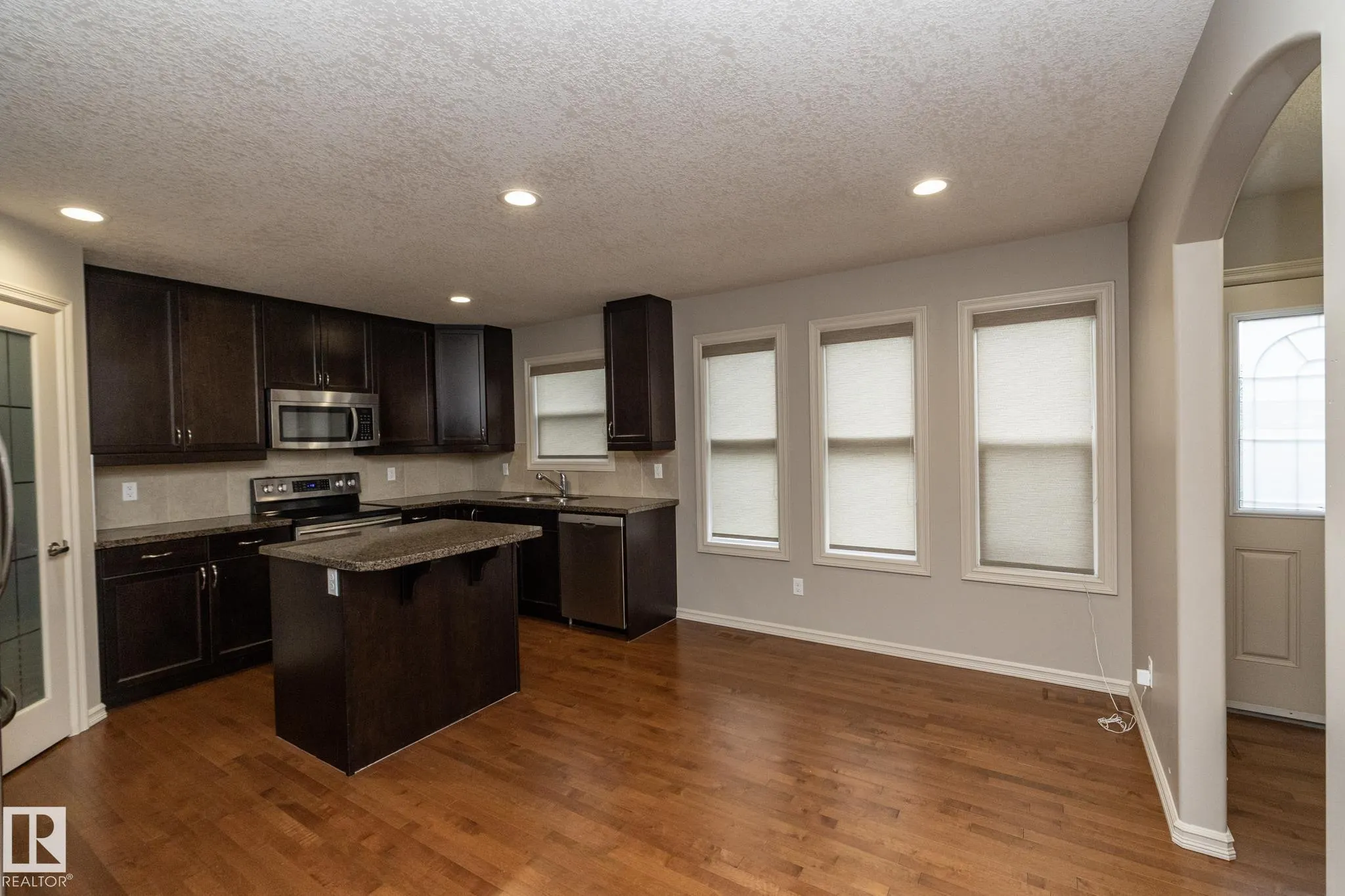 7117 SOUTH TERWILLEGAR Drive