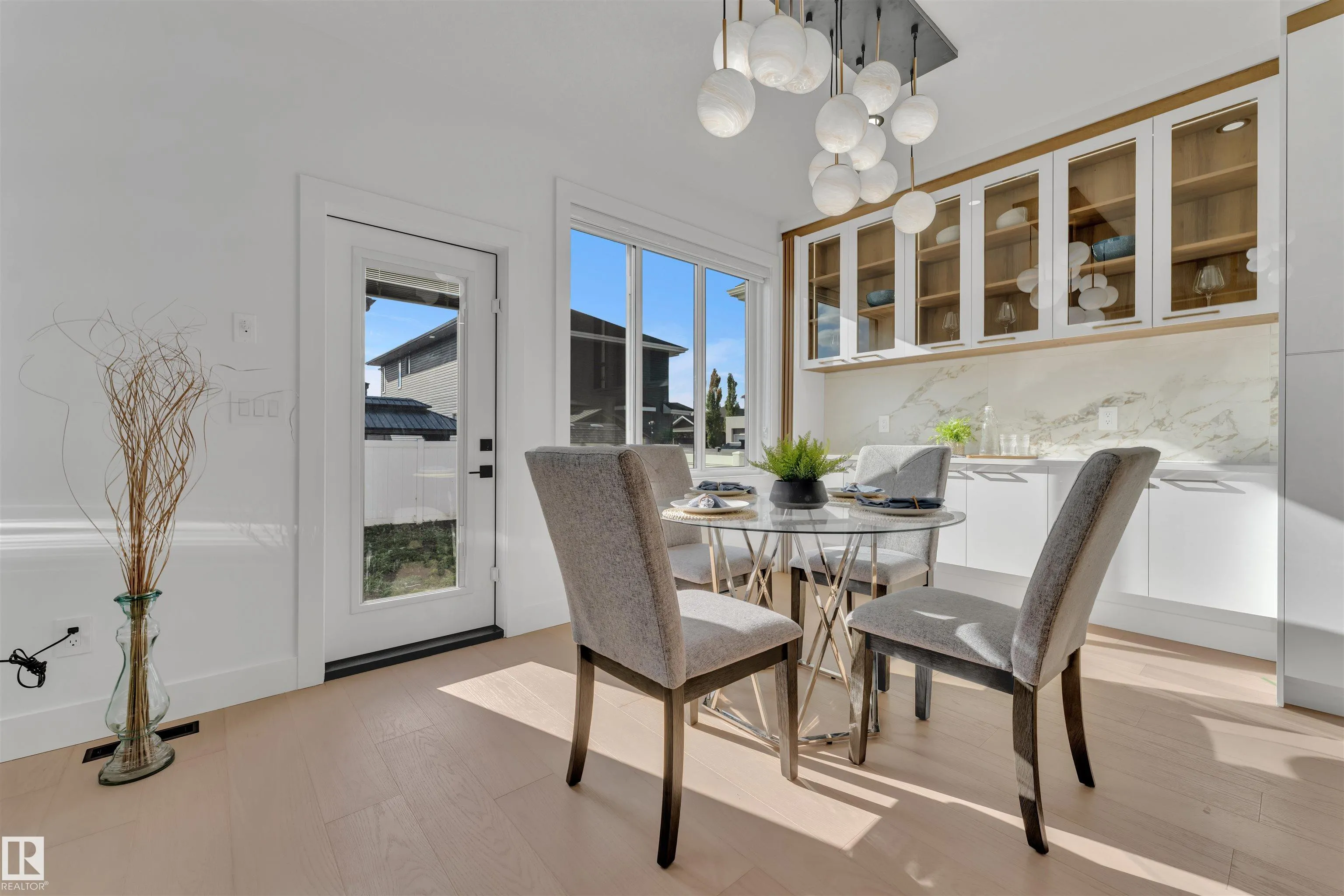619 FRASER VISTA Vista