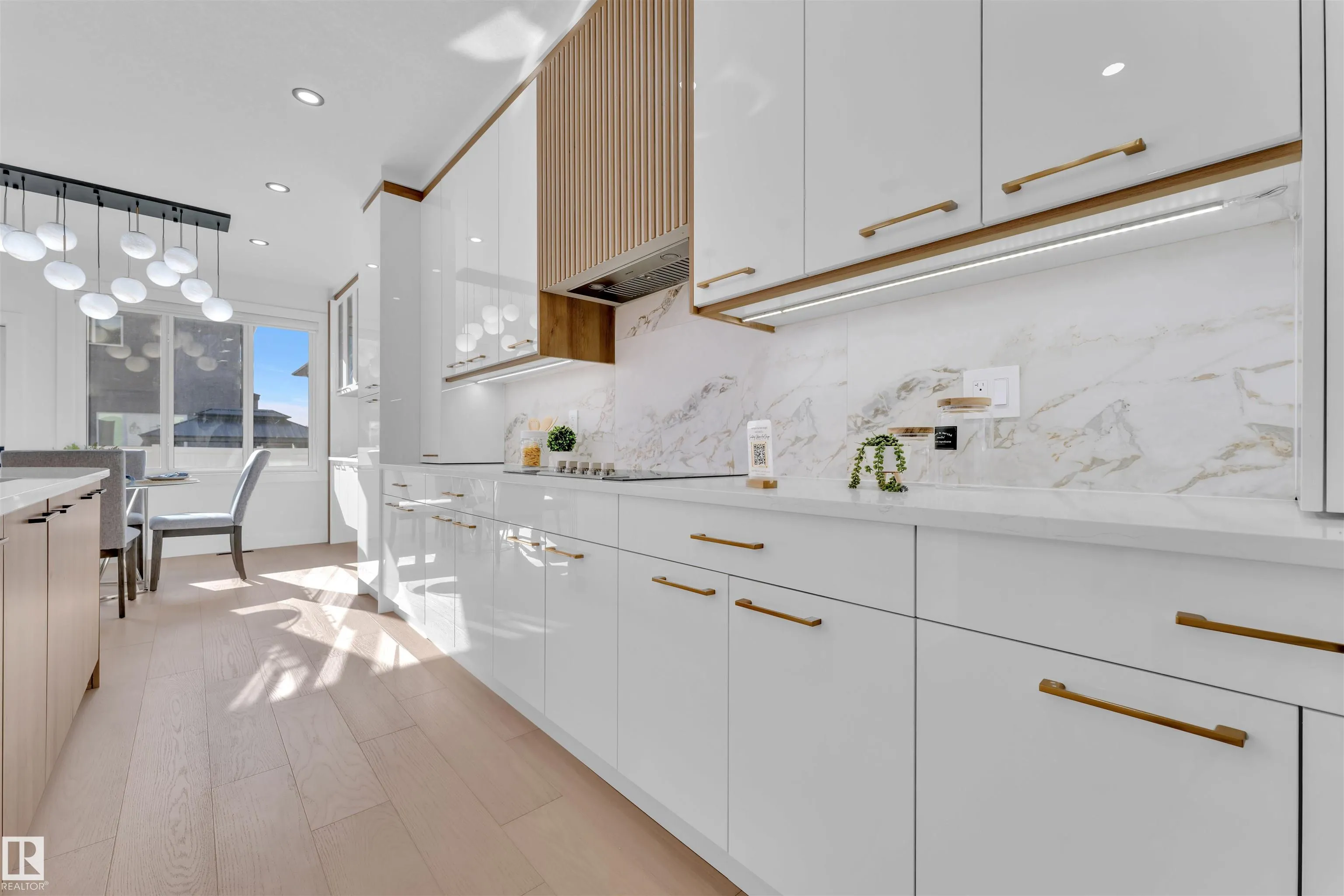 619 FRASER VISTA Vista