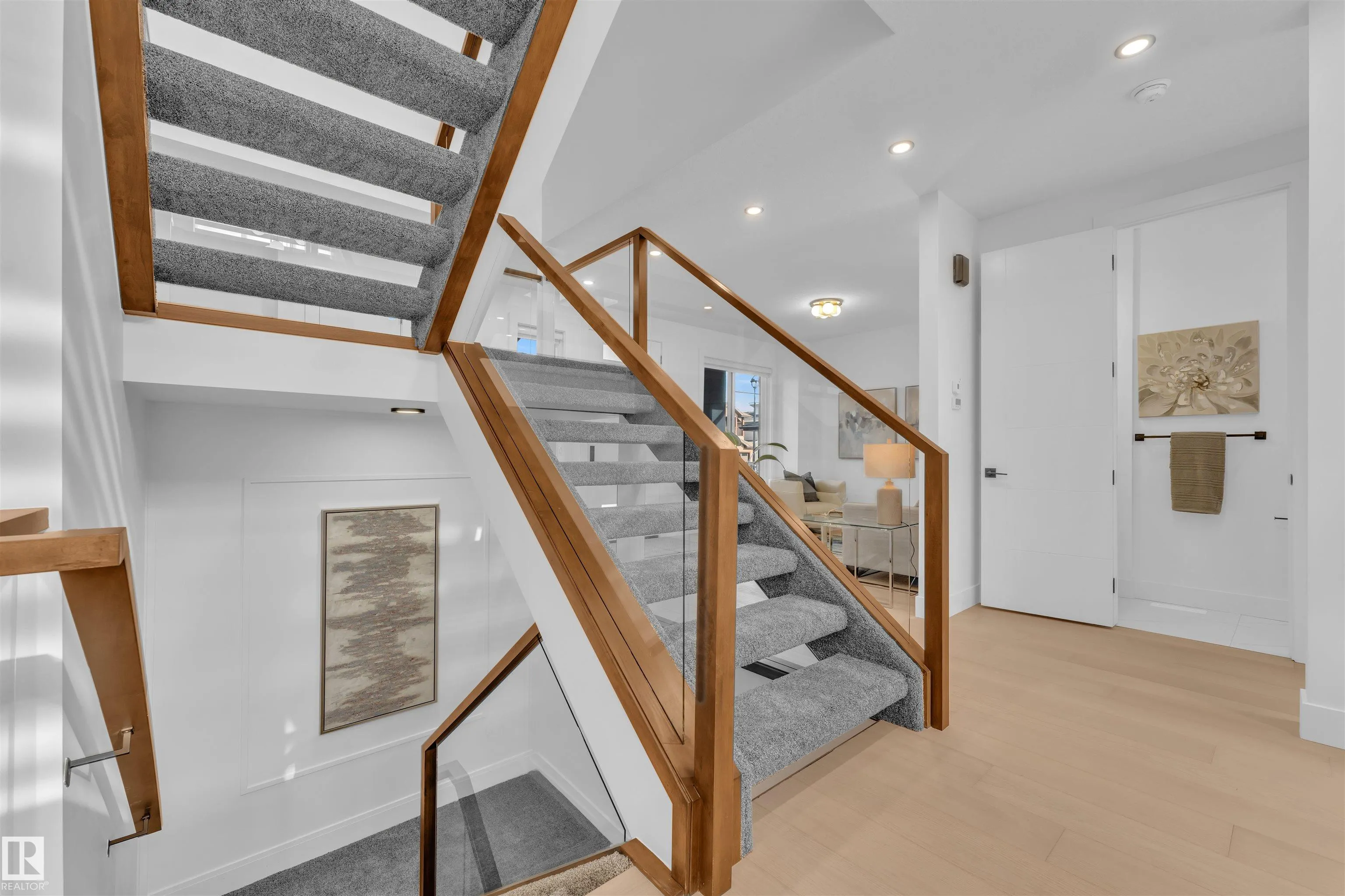 619 FRASER VISTA Vista