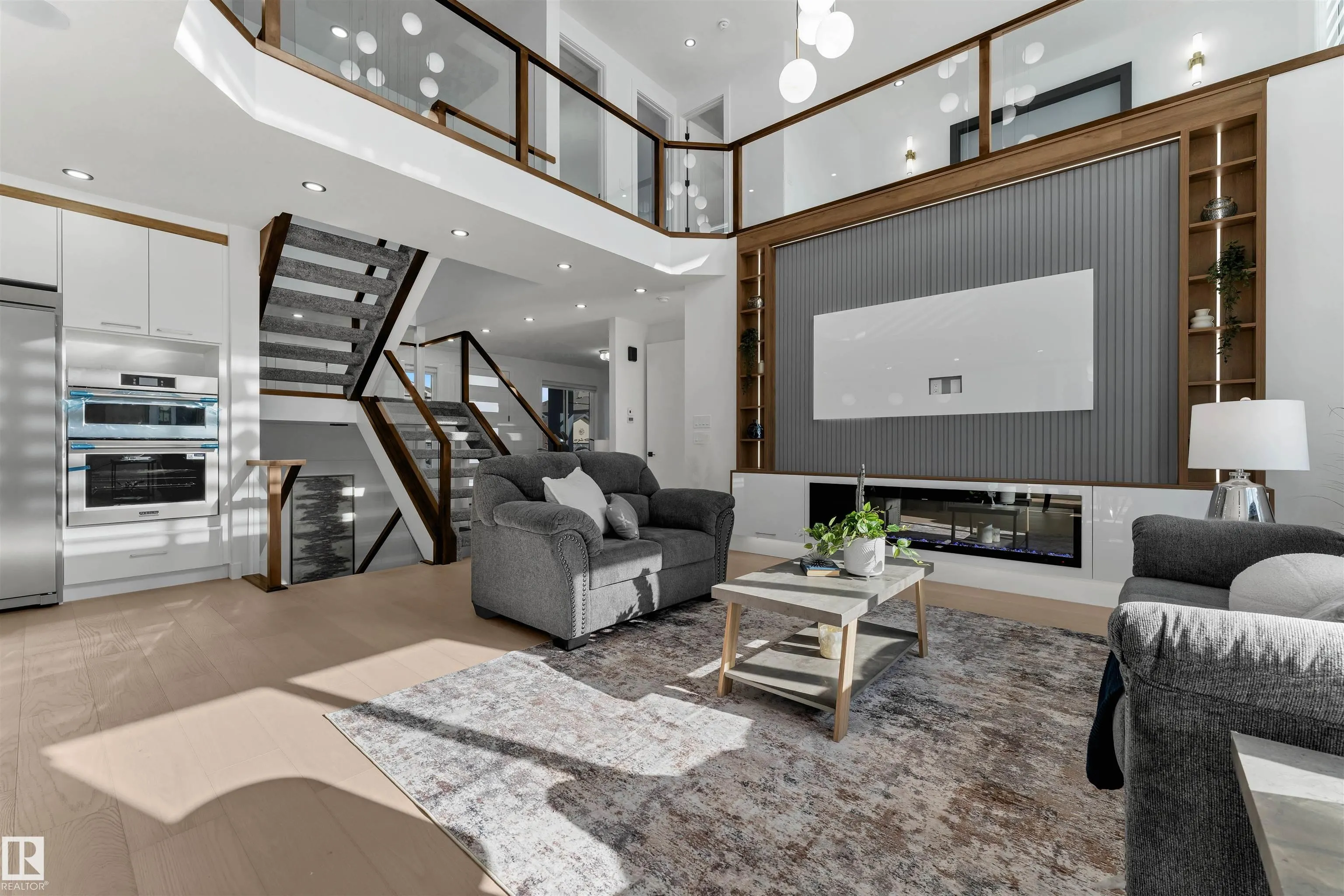 619 FRASER VISTA Vista