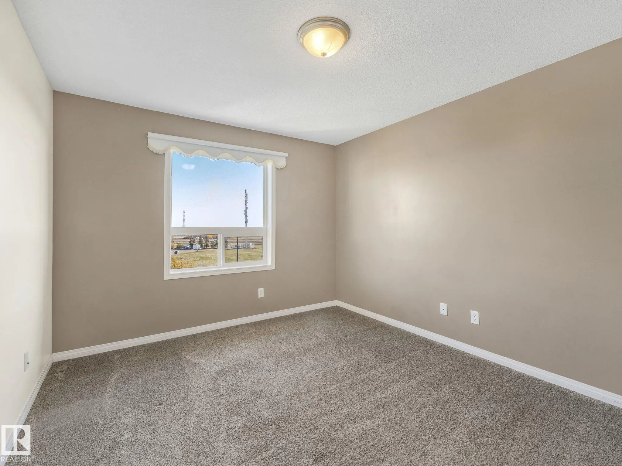 1520 Hammond Gate