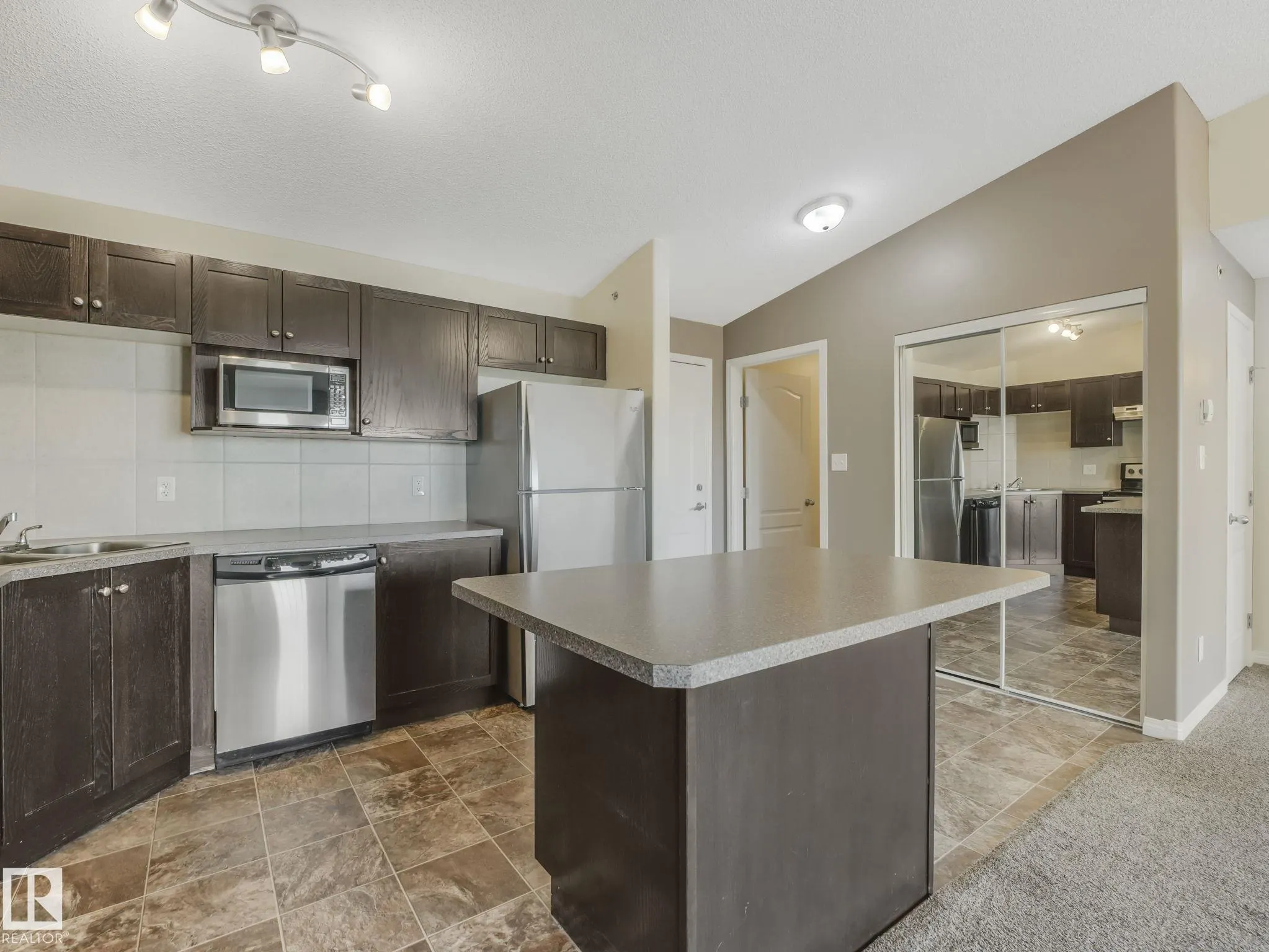 1520 Hammond Gate