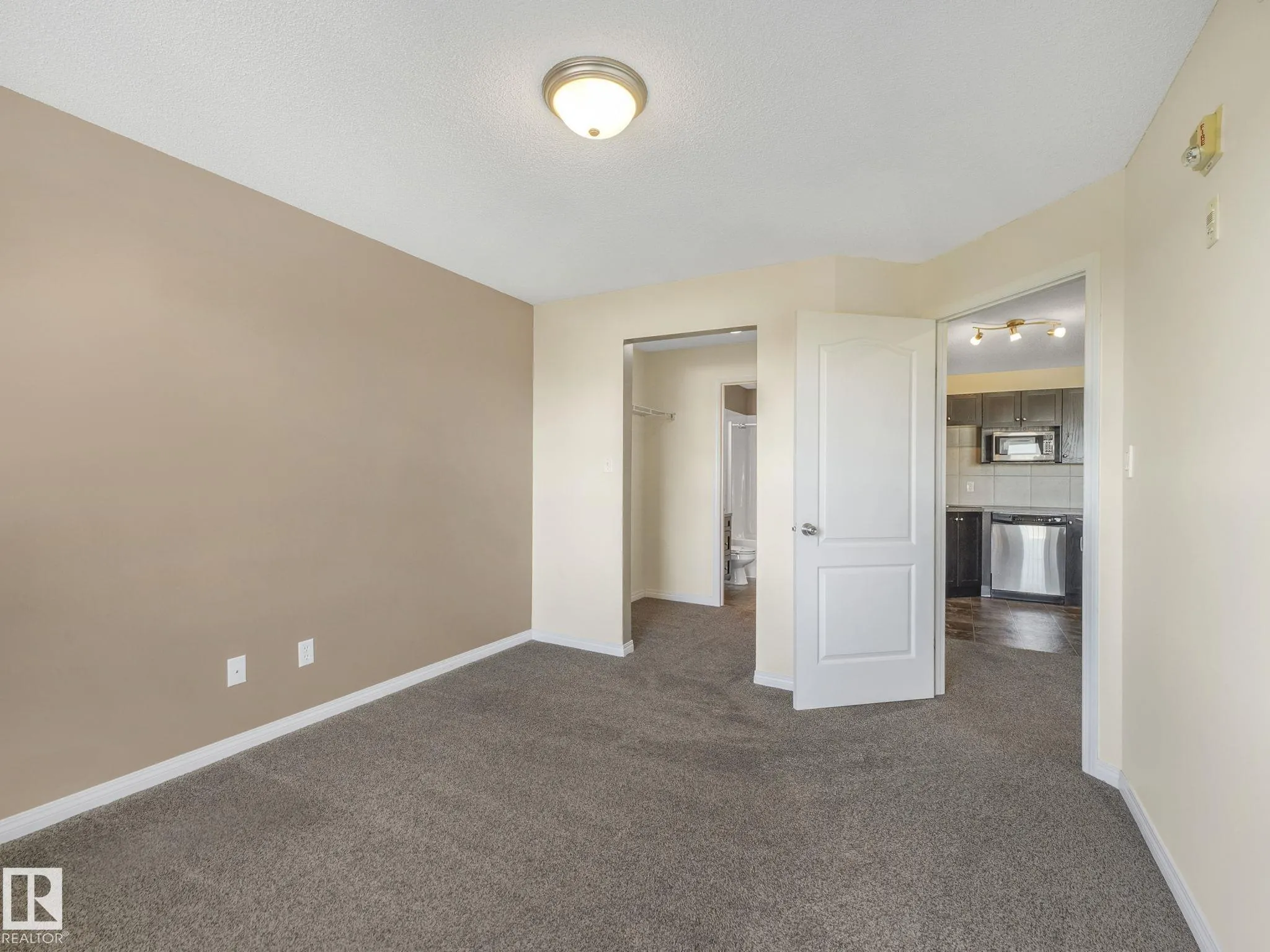 1520 Hammond Gate
